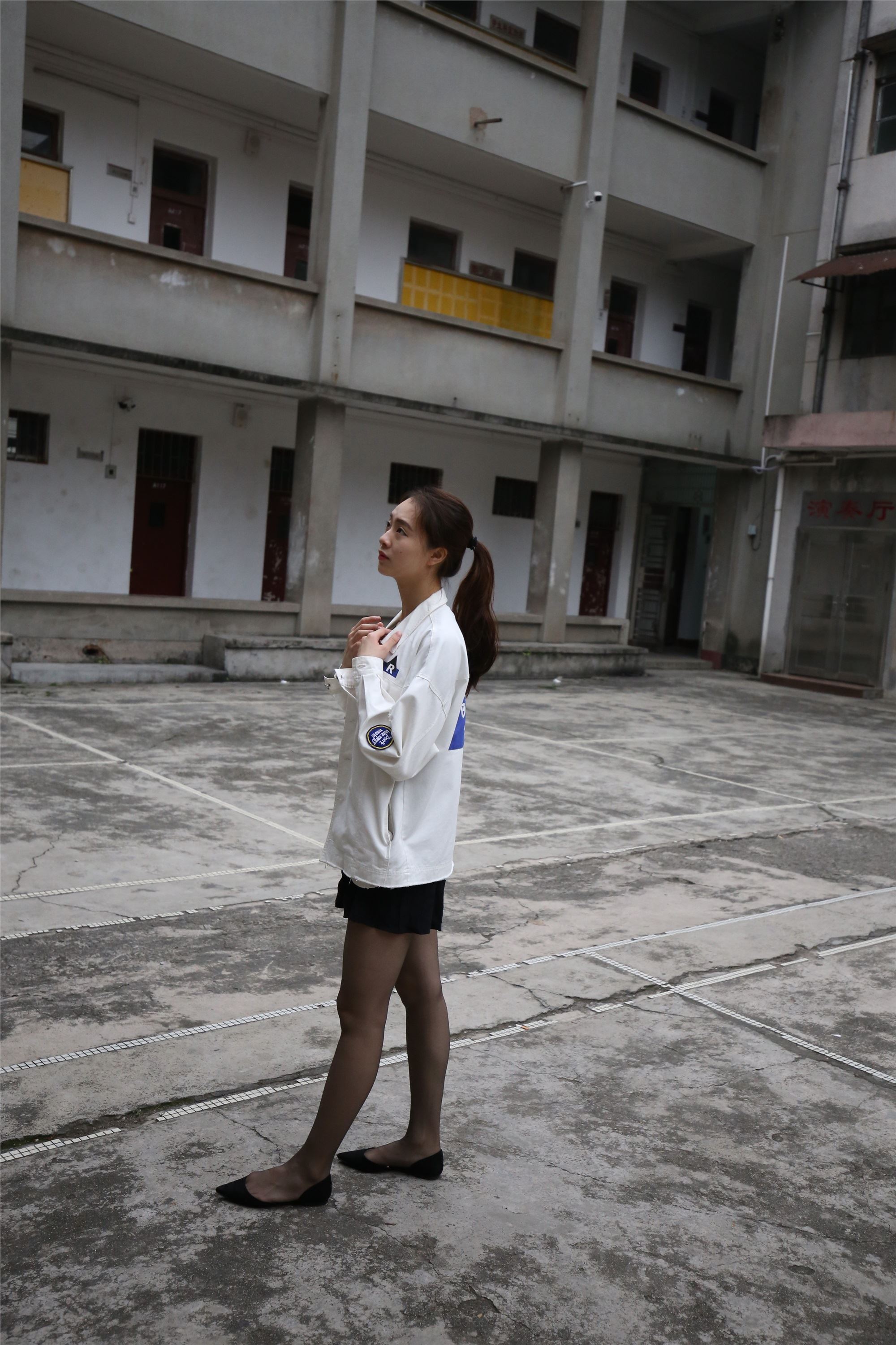 大西瓜美女图片 Z2-2 衬黑丝袜472p3