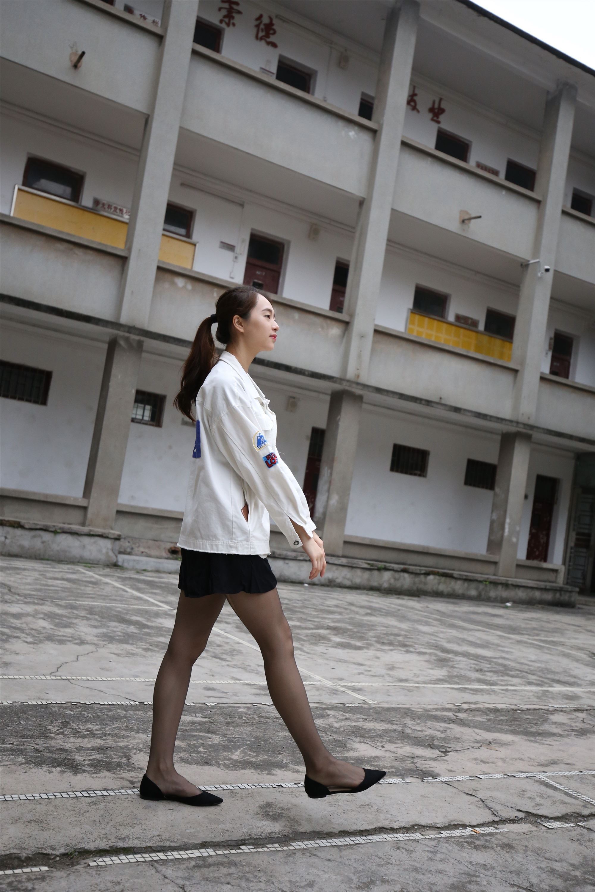 大西瓜美女图片 Z2-2 衬黑丝袜472p3