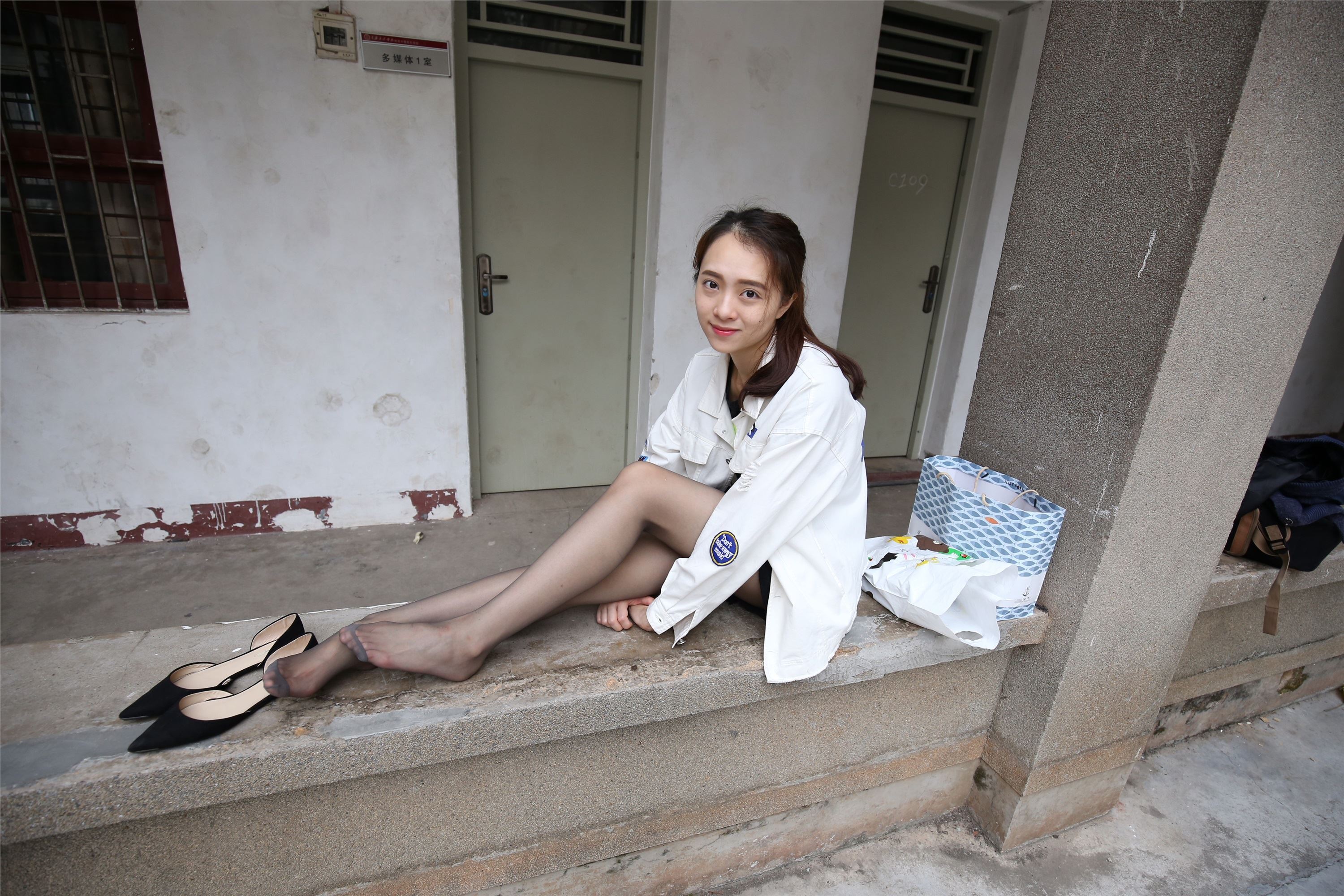 大西瓜美女图片 Z2-2 衬黑丝袜472p4