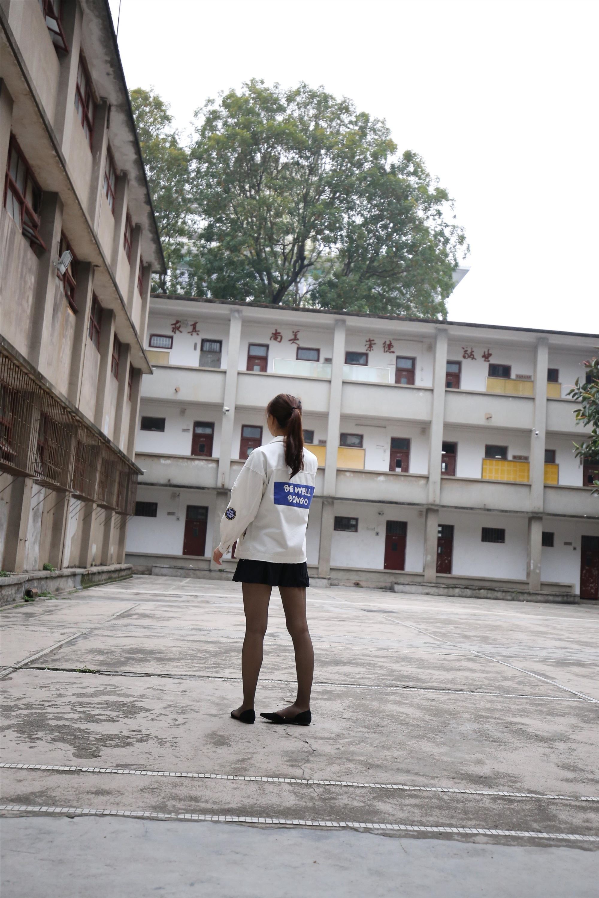 大西瓜美女图片 Z2-2 衬黑丝袜472p4