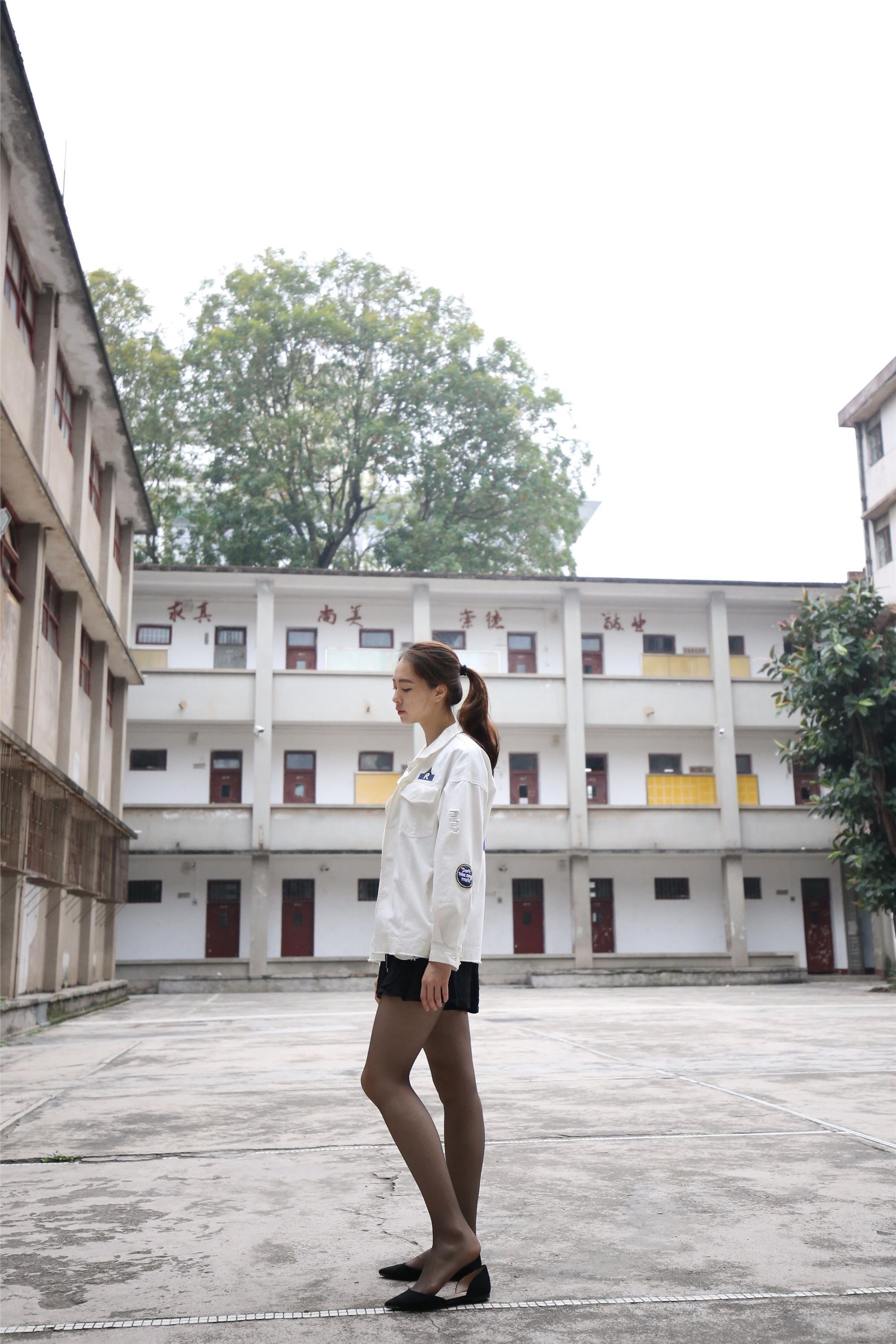 大西瓜美女图片 Z2-2 衬黑丝袜472p4