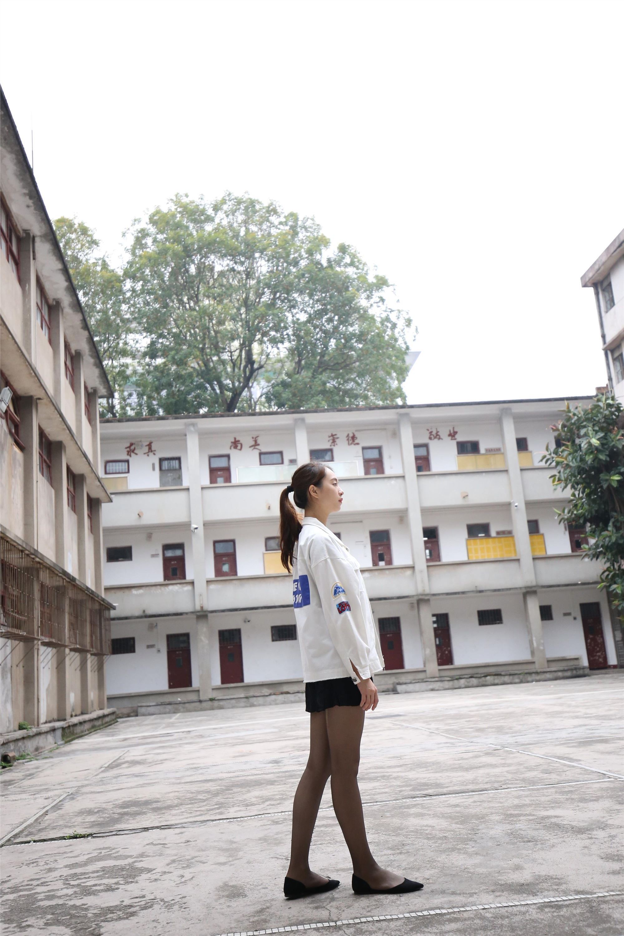 大西瓜美女图片 Z2-2 衬黑丝袜472p4