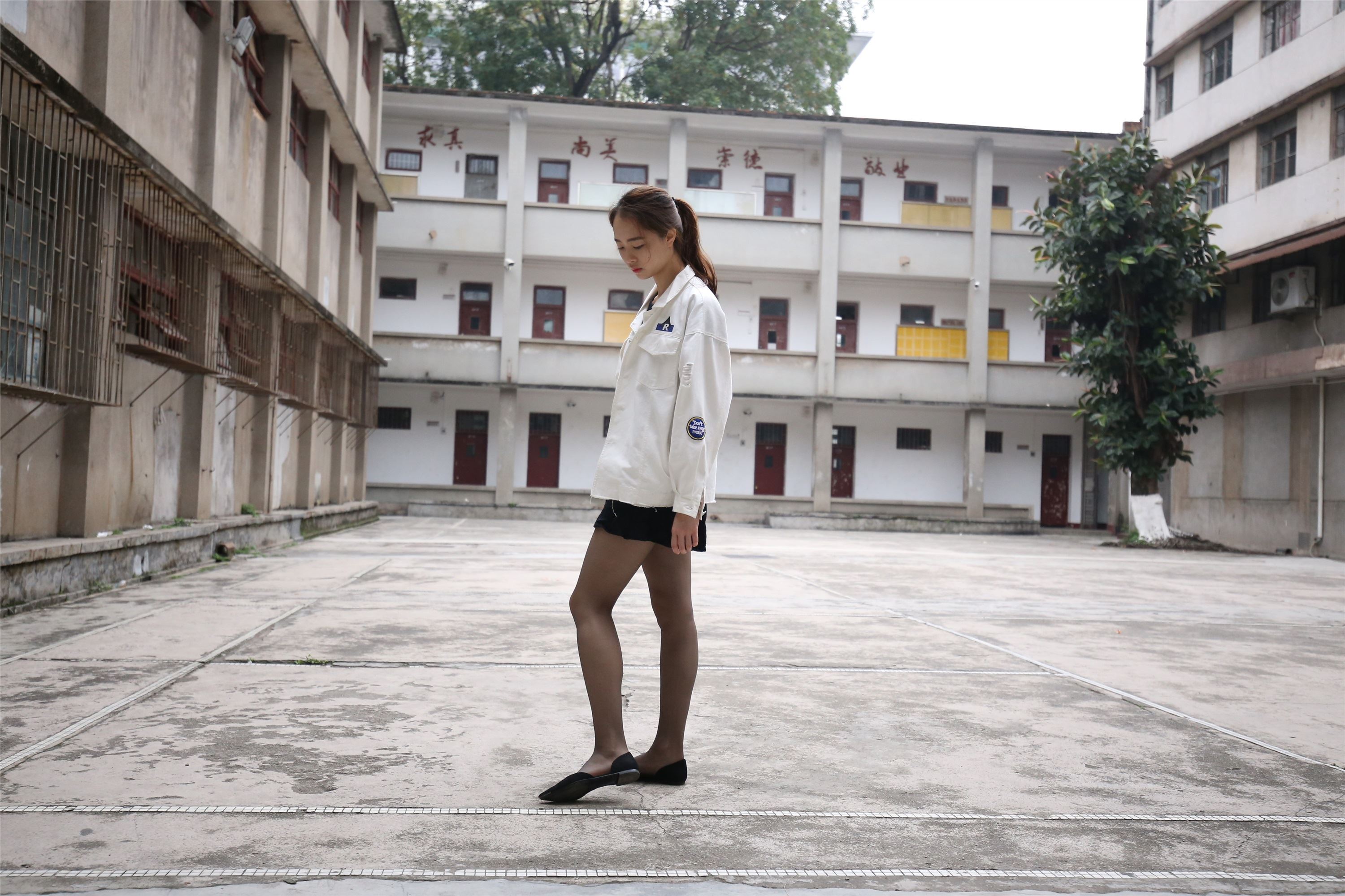 大西瓜美女图片 Z2-2 衬黑丝袜472p4