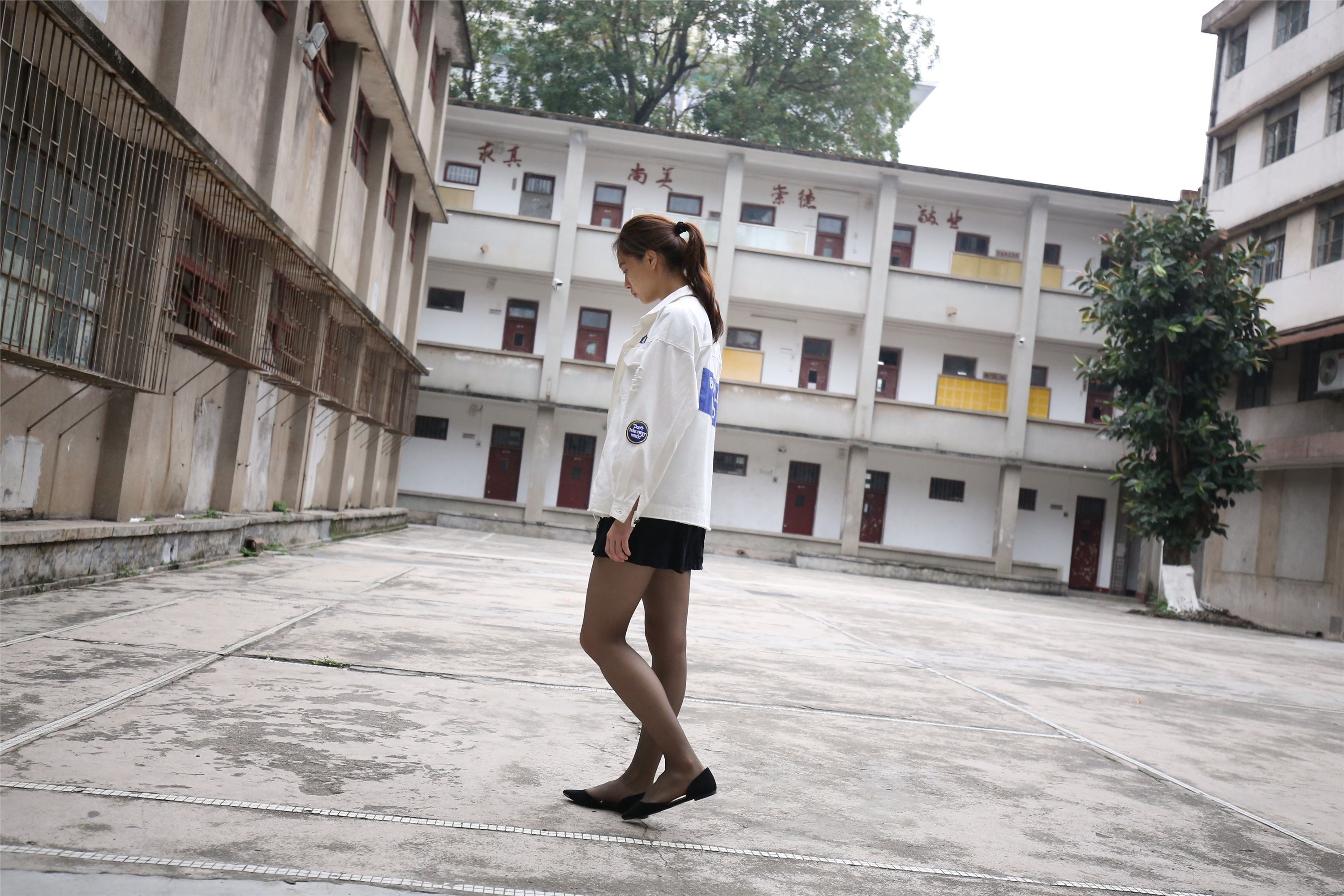 大西瓜美女图片 Z2-2 衬黑丝袜472p4