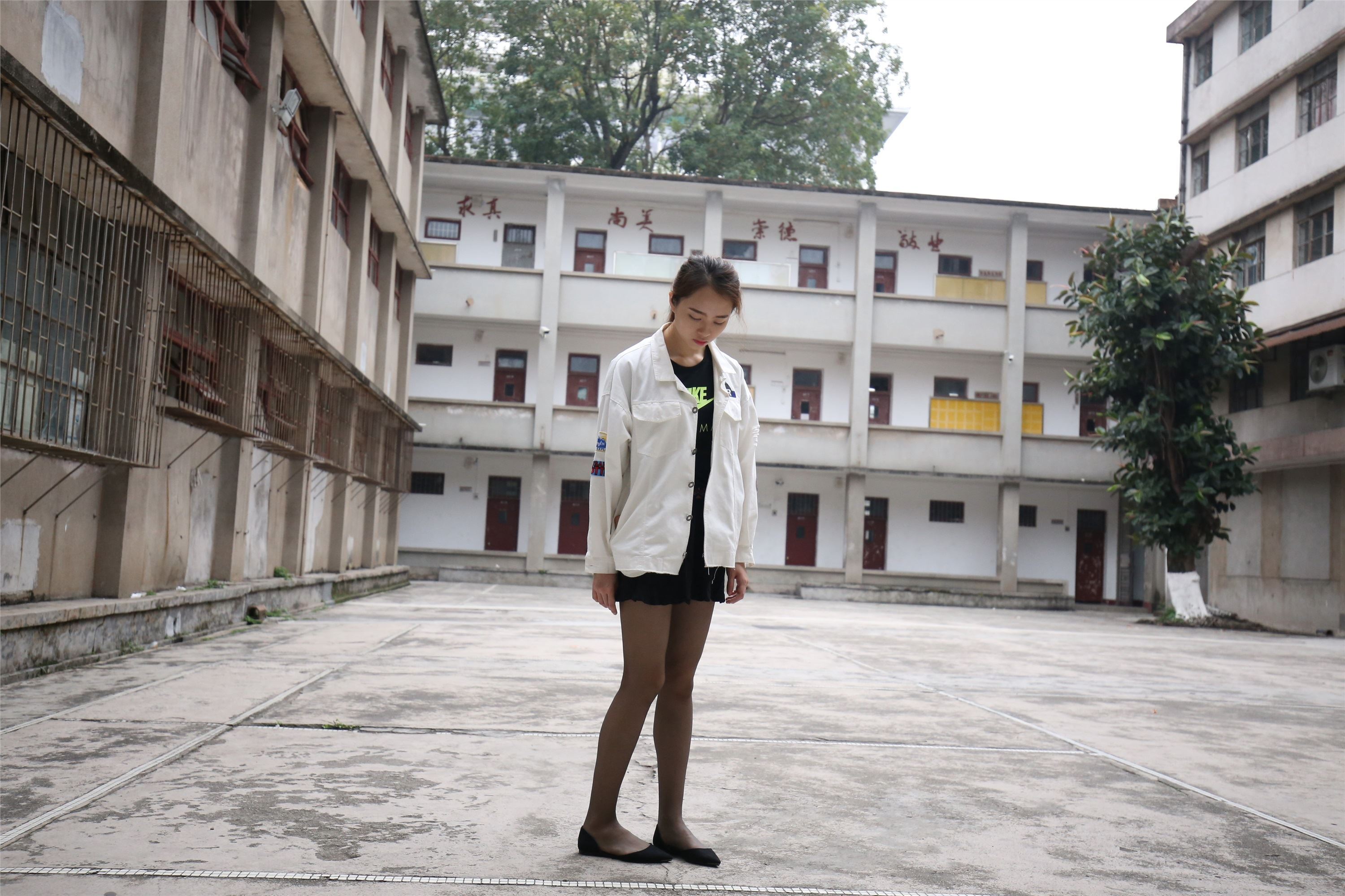 大西瓜美女图片 Z2-2 衬黑丝袜472p4