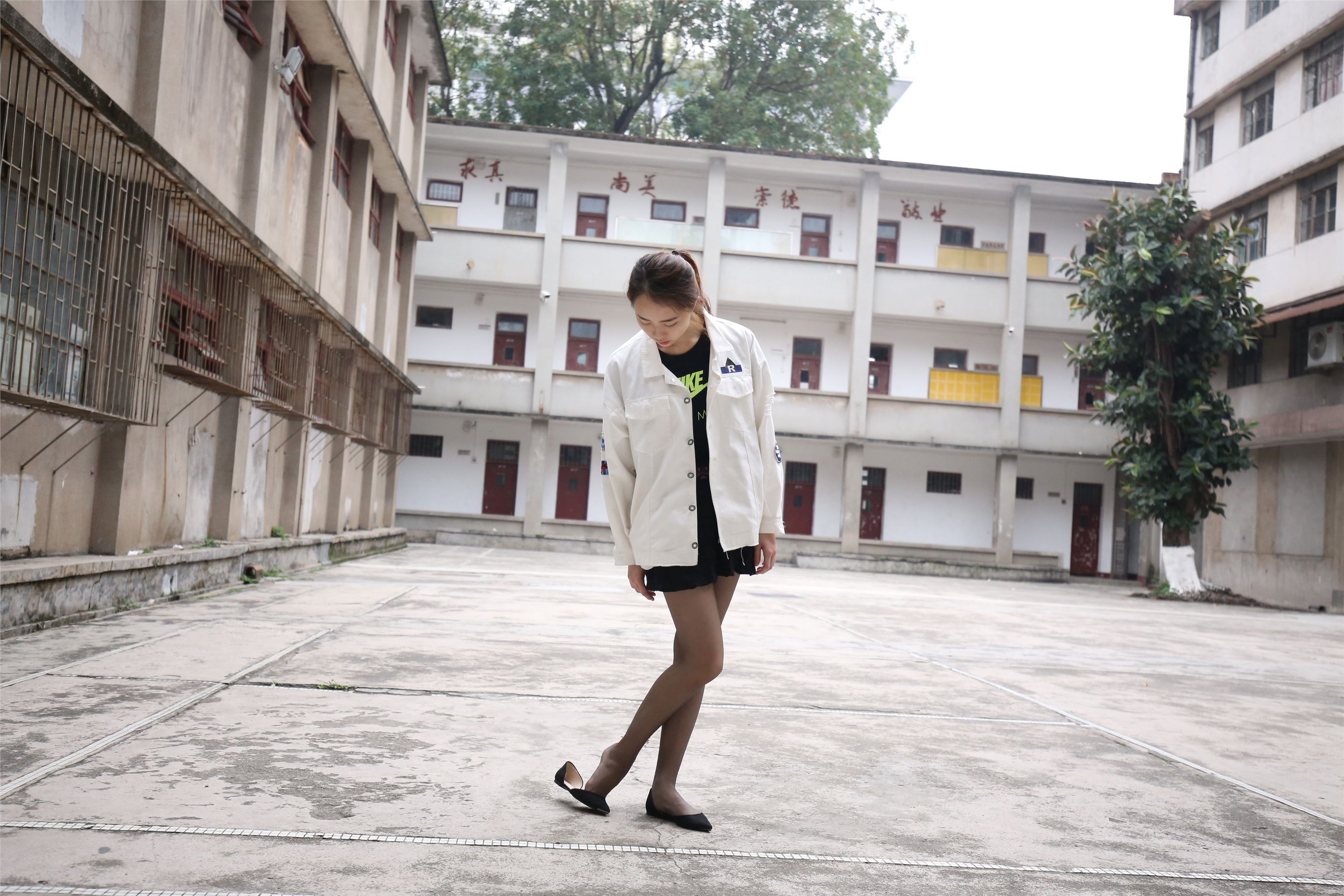 大西瓜美女图片 Z2-2 衬黑丝袜472p4