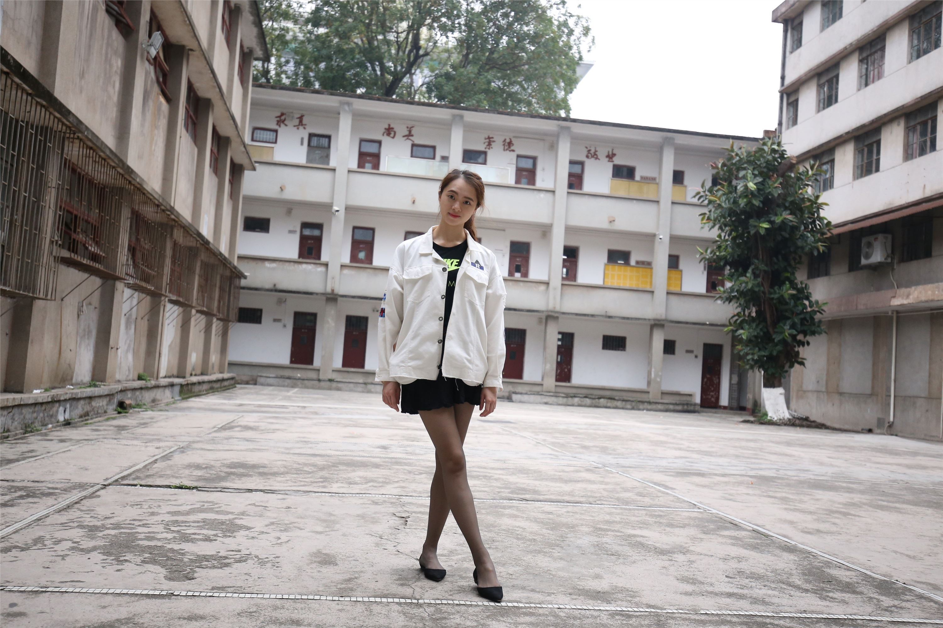 大西瓜美女图片 Z2-2 衬黑丝袜472p4