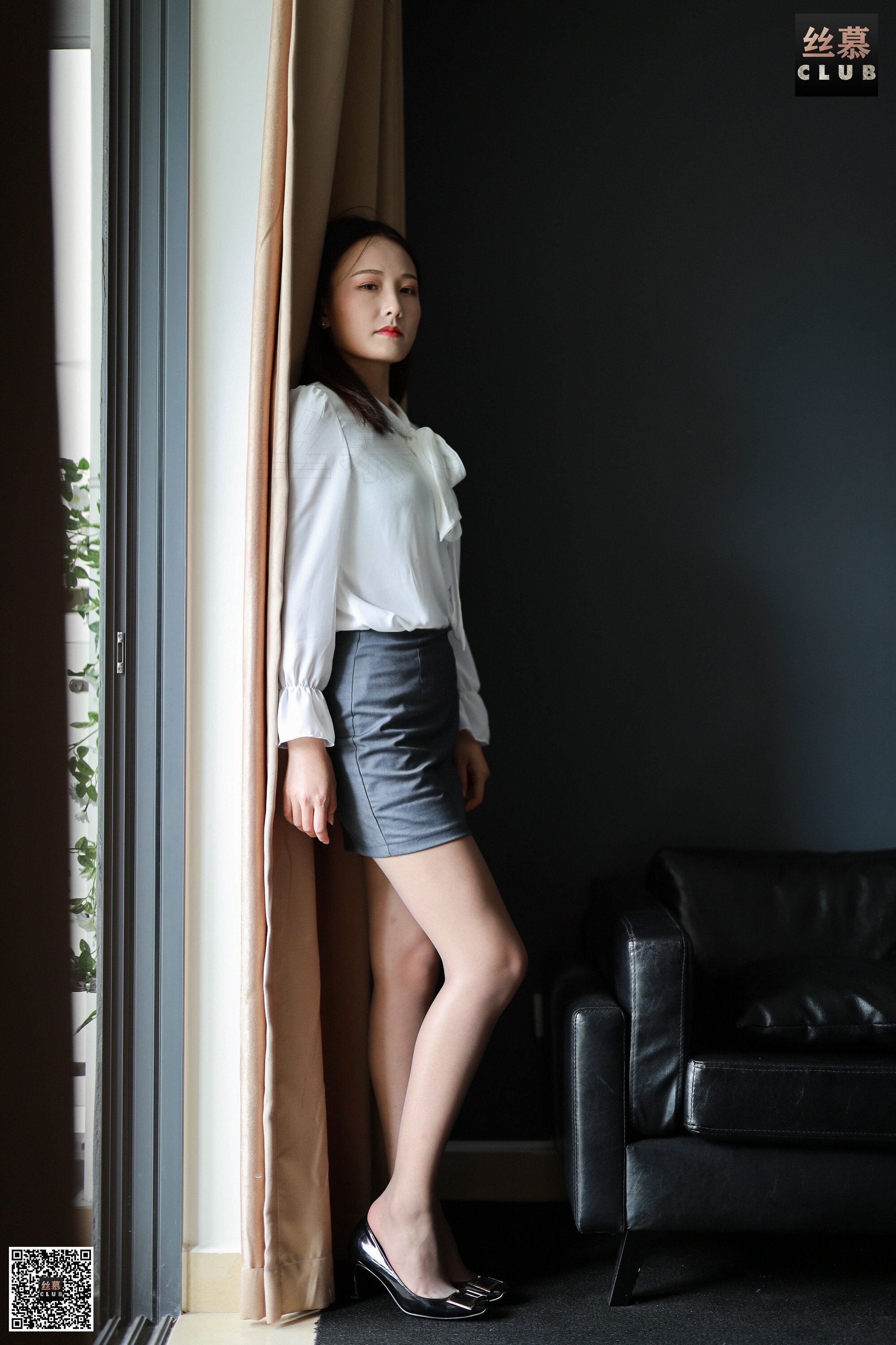 丝慕写真 张小姐的灰SW