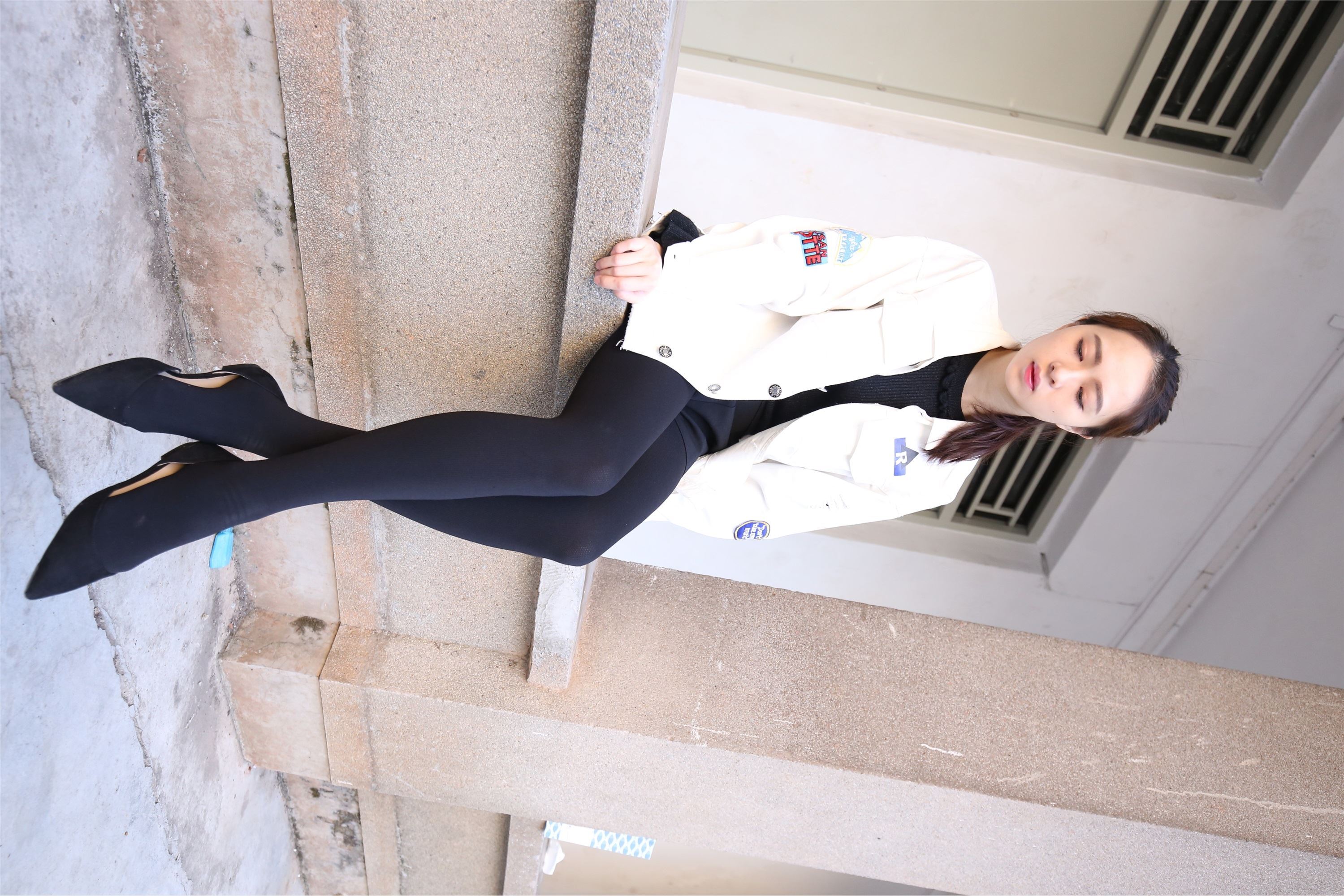 大西瓜美女图片 Z2-1 衬黑厚丝600p1