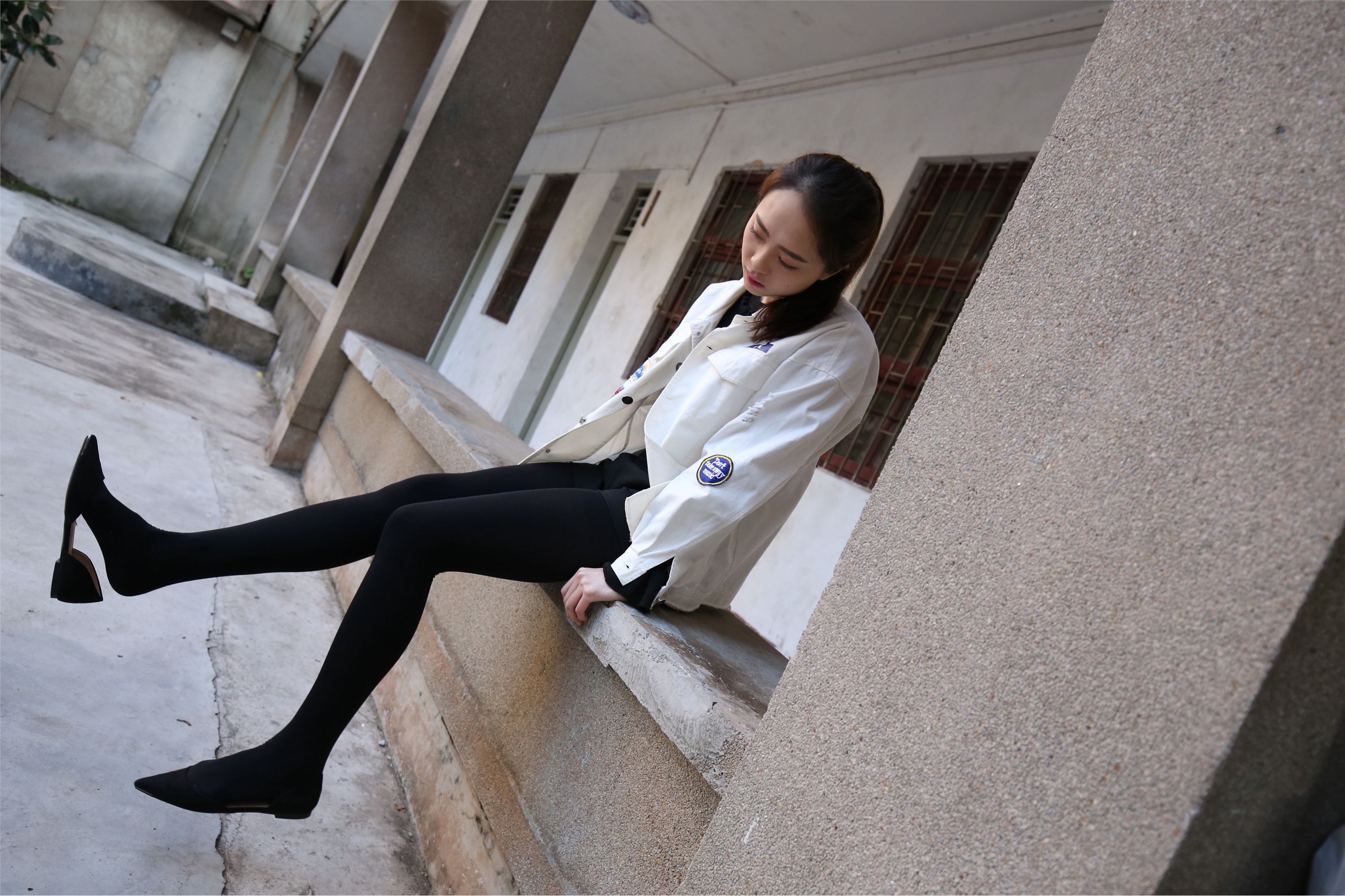 大西瓜美女图片 Z2-1 衬黑厚丝600p1