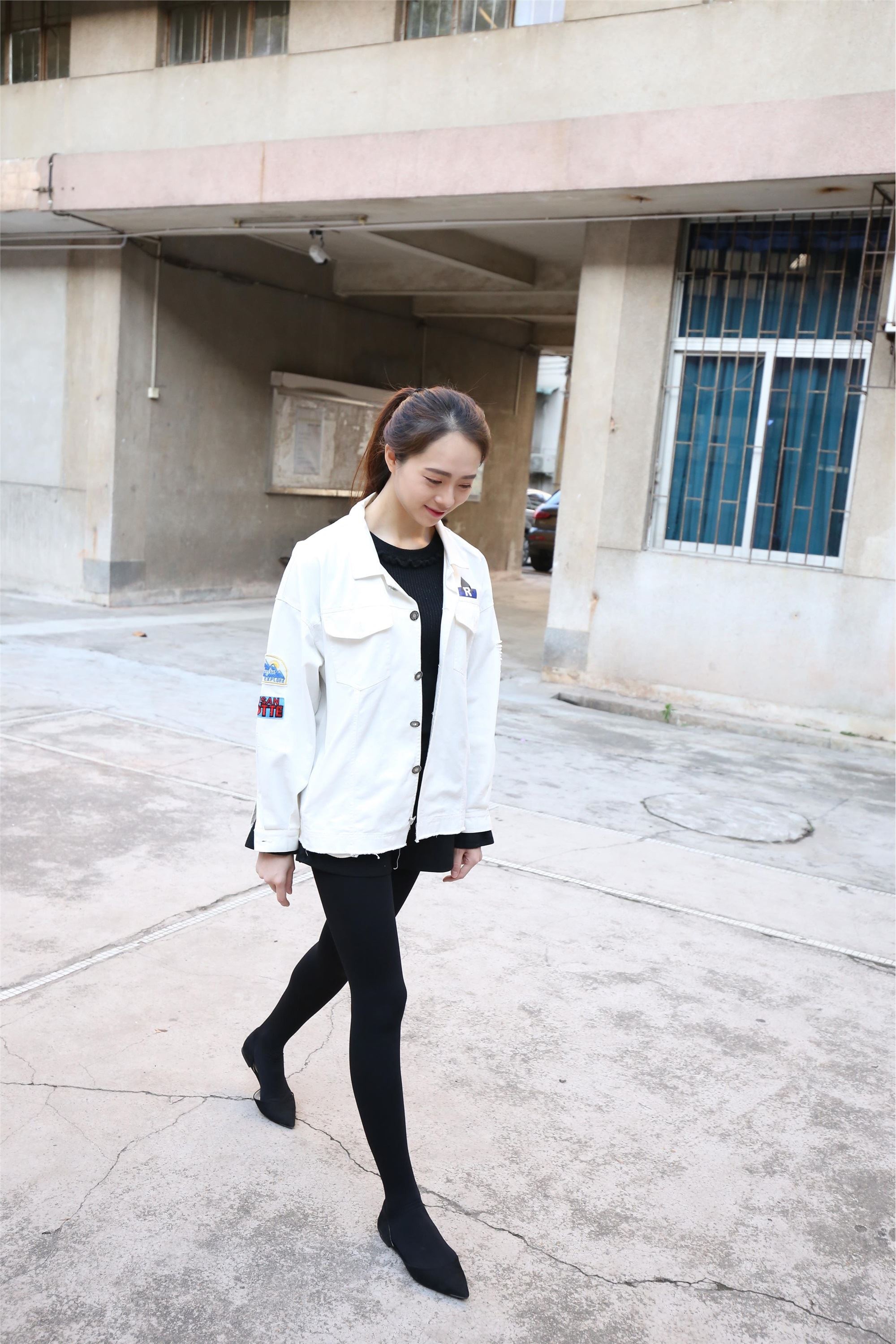 大西瓜美女图片 Z2-1 衬黑厚丝600p1