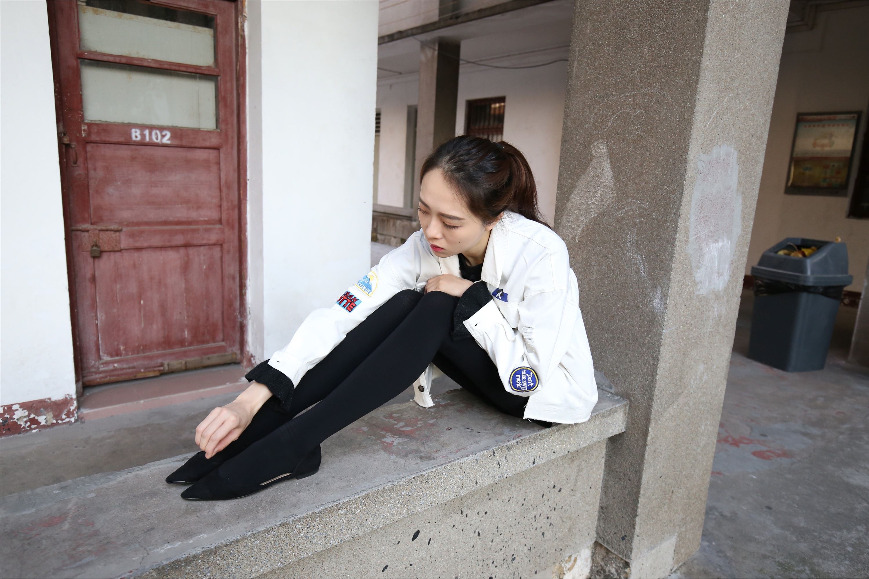 大西瓜美女图片 Z2-1 衬黑厚丝600p1