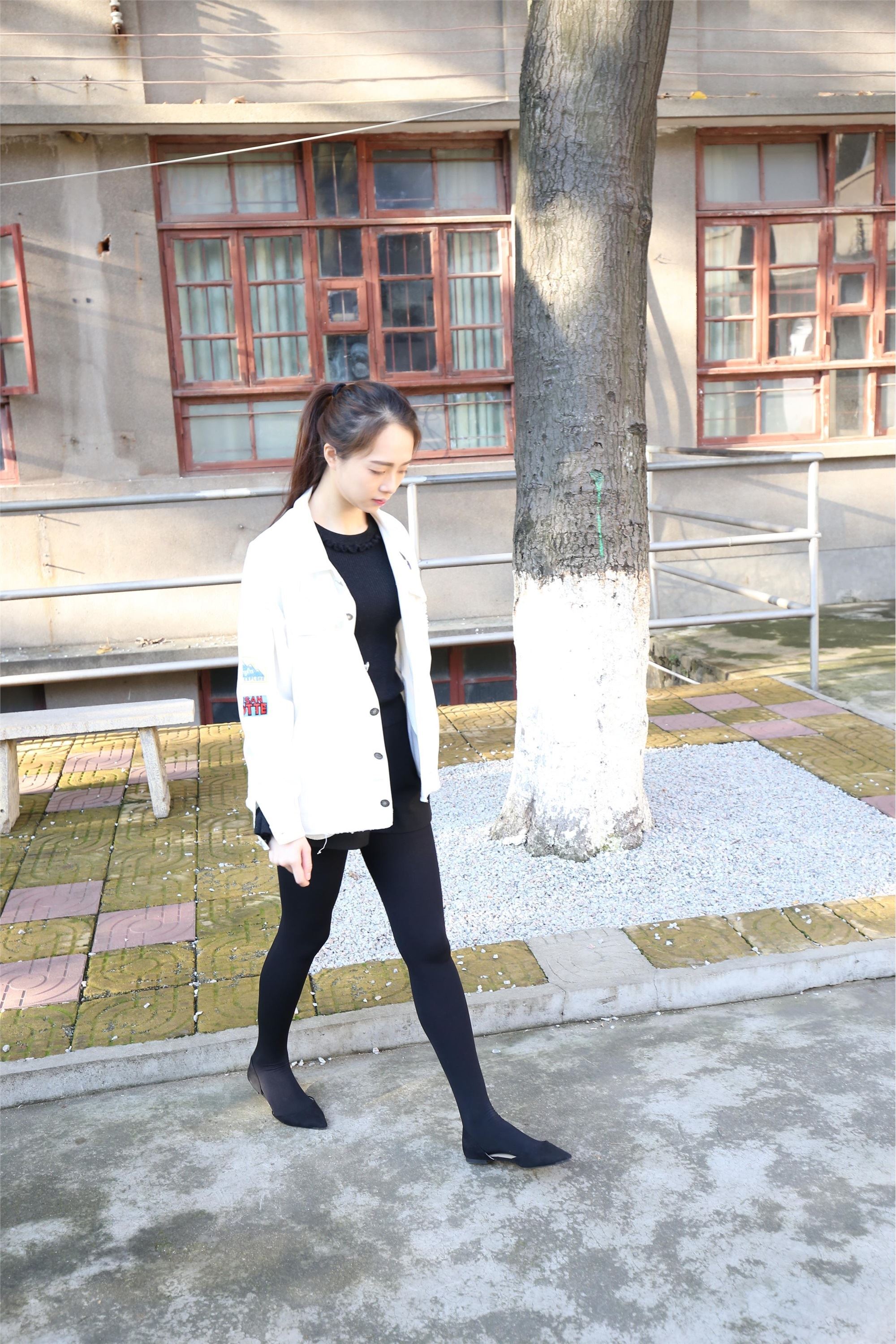 大西瓜美女图片 Z2-1 衬黑厚丝600p2