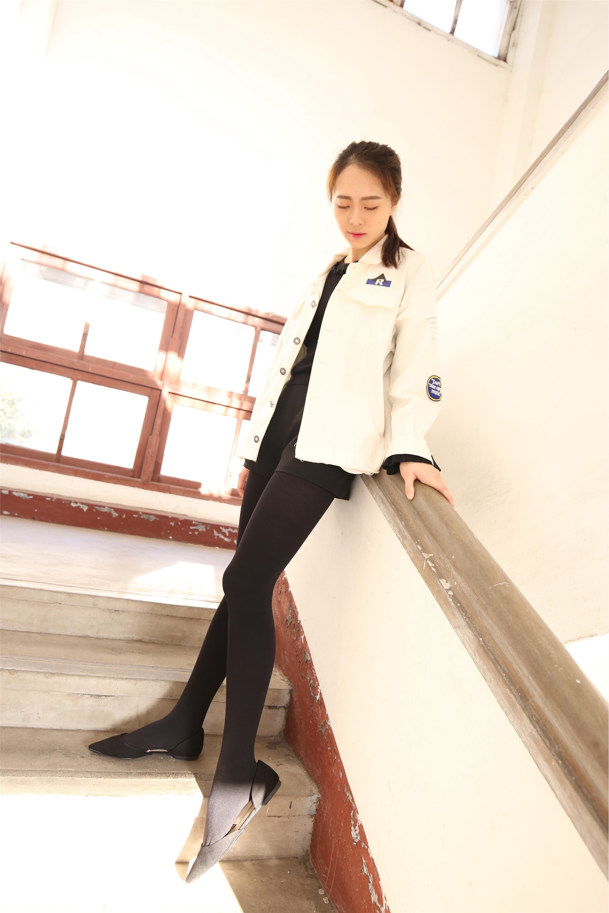 大西瓜美女图片 Z2-1 衬黑厚丝600p2