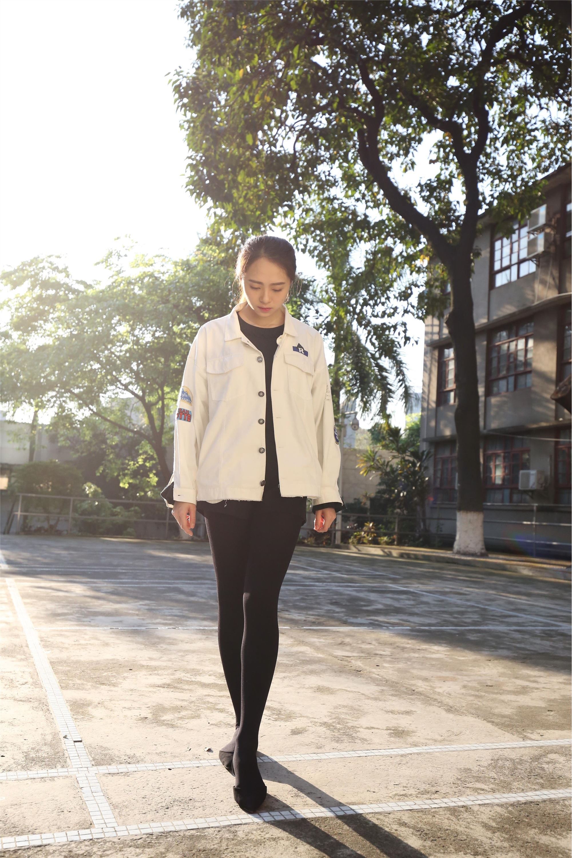 大西瓜美女图片 Z2-1 衬黑厚丝600p2