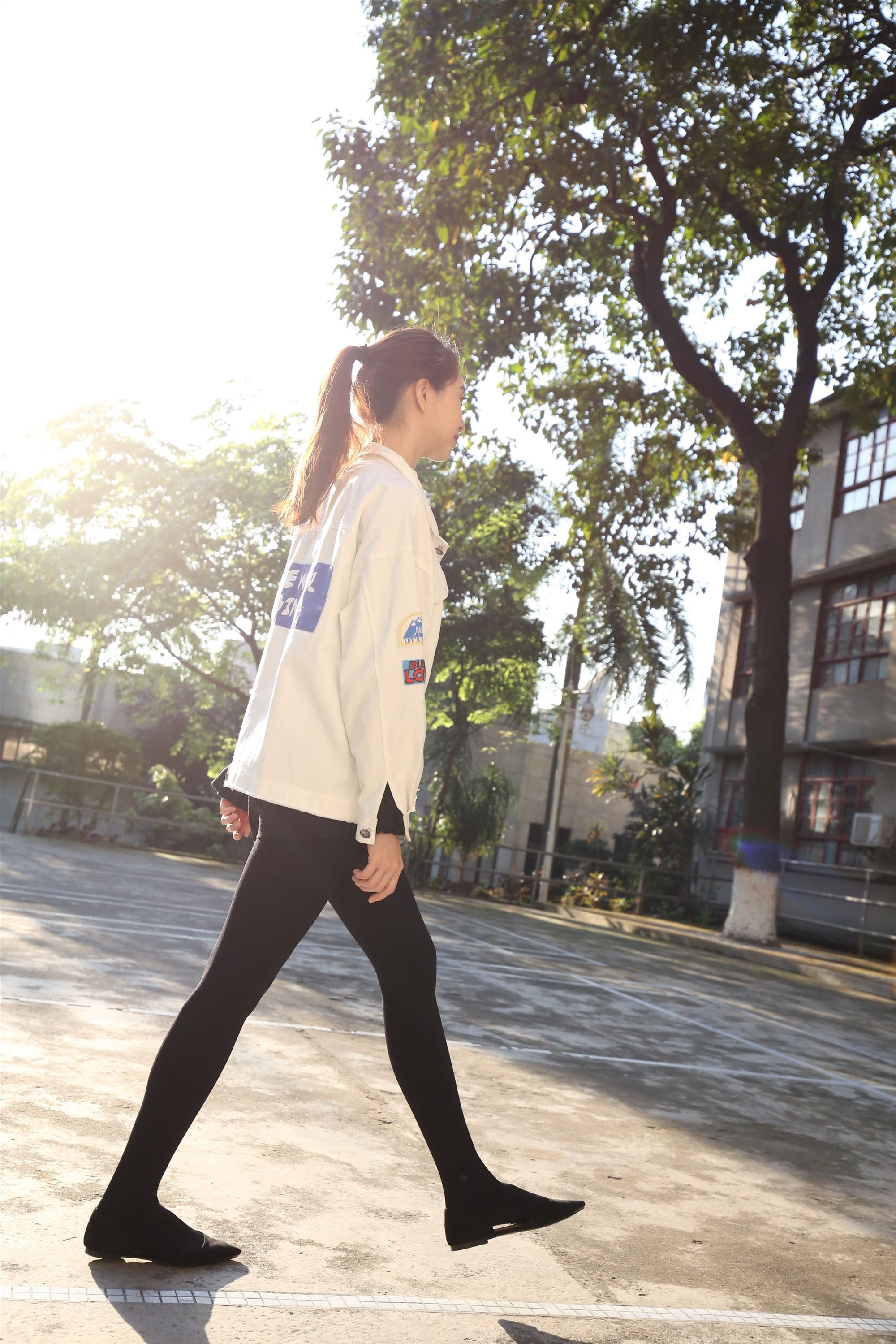 大西瓜美女图片 Z2-1 衬黑厚丝600p2