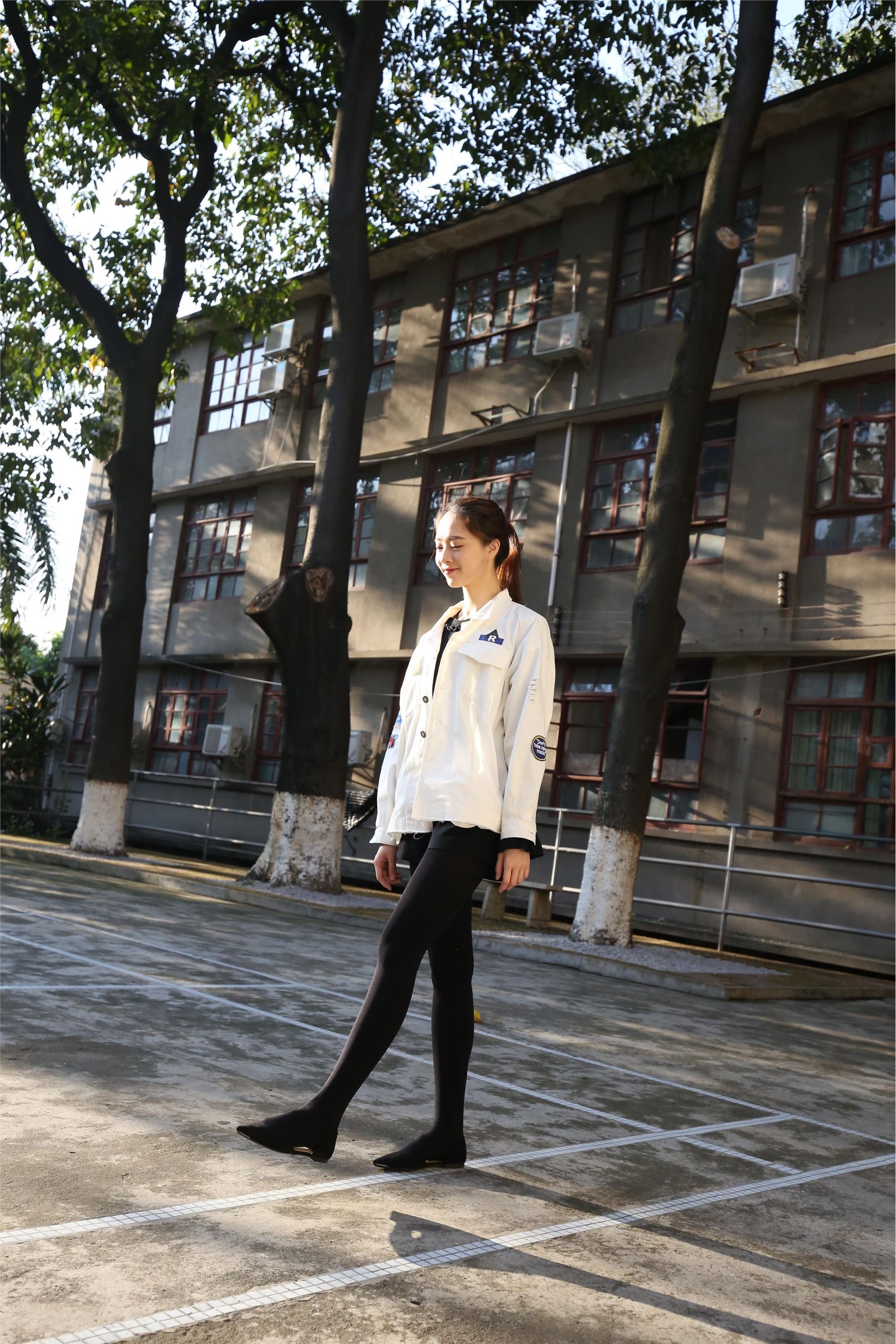 大西瓜美女图片 Z2-1 衬黑厚丝600p2