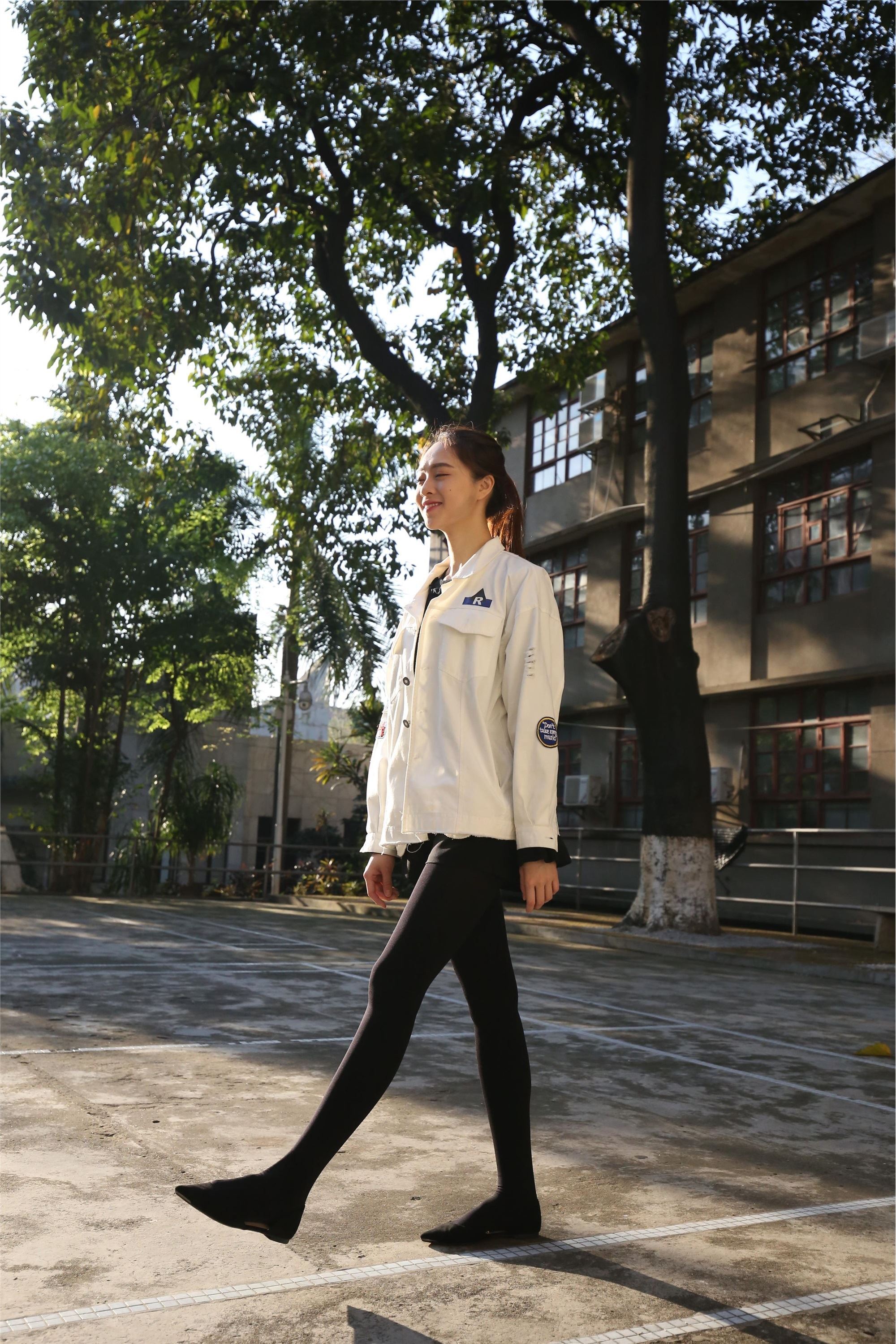 大西瓜美女图片 Z2-1 衬黑厚丝600p2