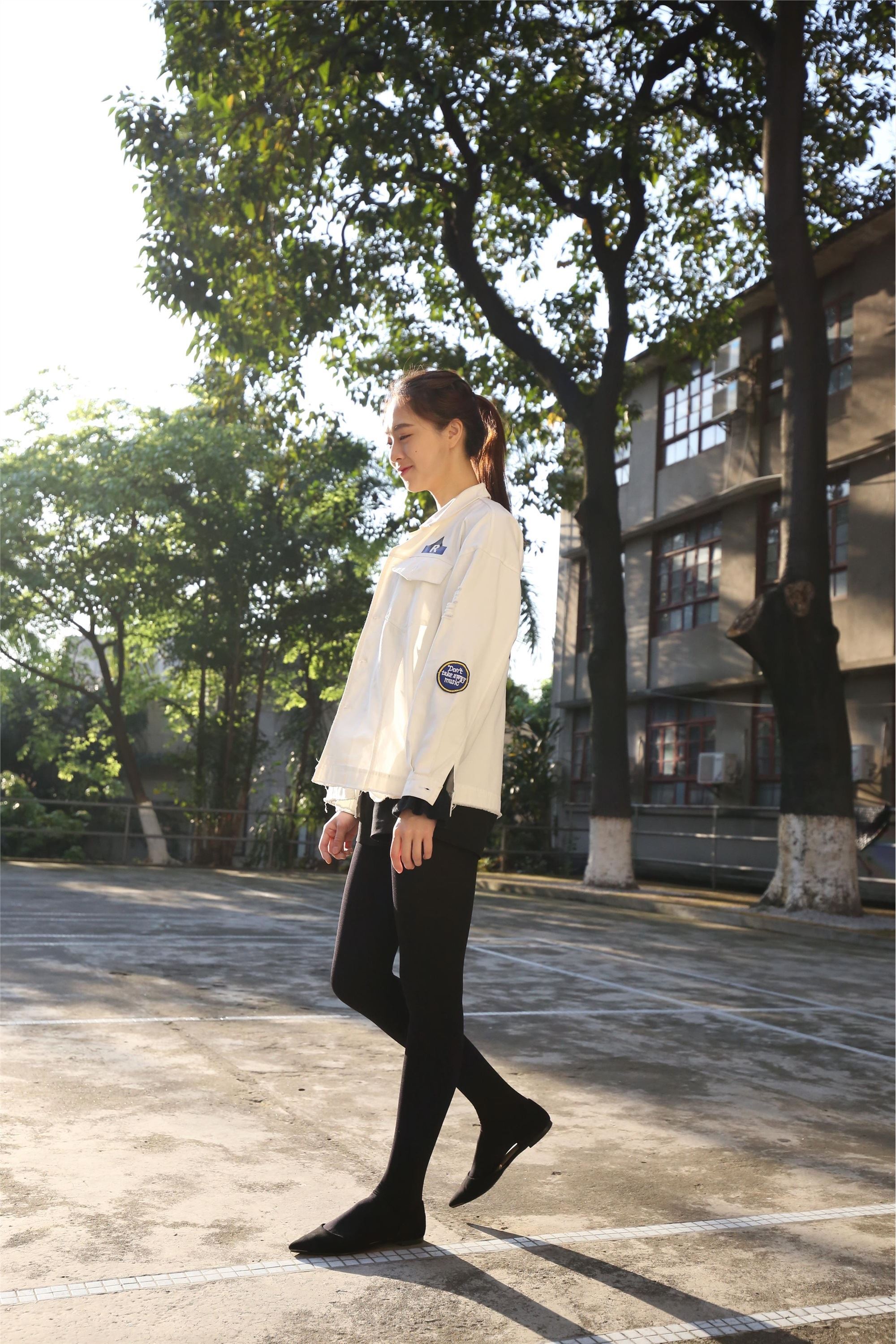 大西瓜美女图片 Z2-1 衬黑厚丝600p2