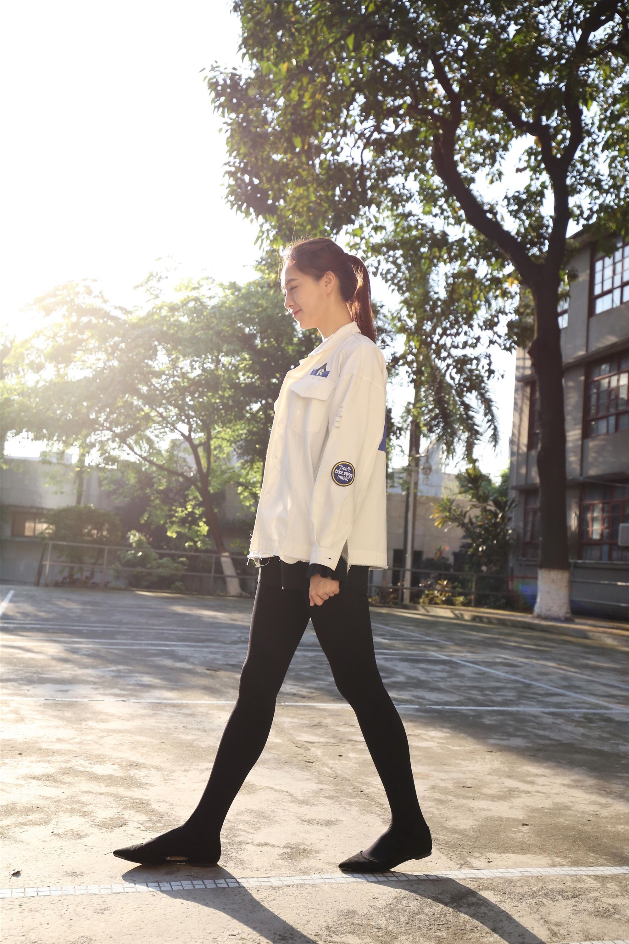 大西瓜美女图片 Z2-1 衬黑厚丝600p2