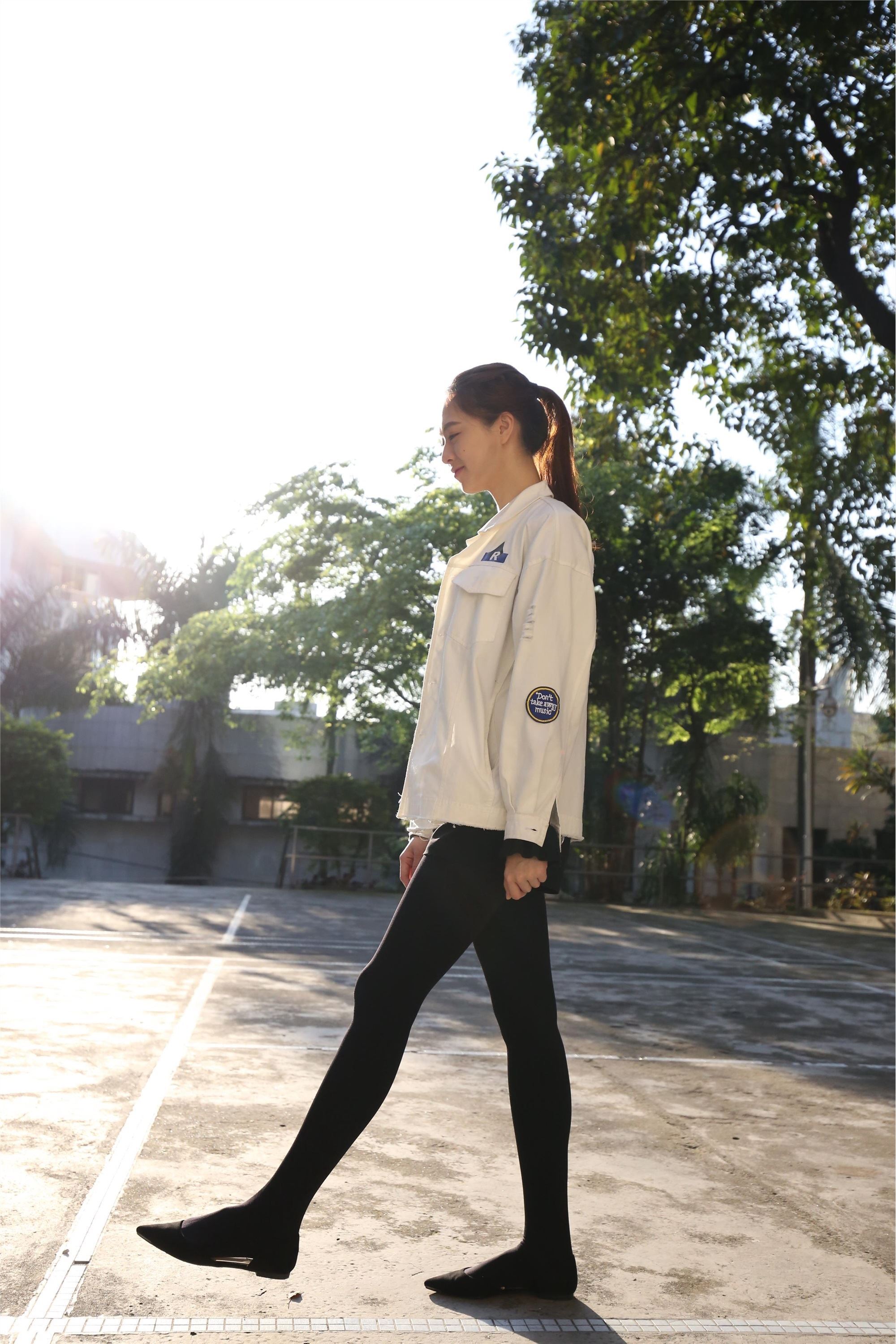 大西瓜美女图片 Z2-1 衬黑厚丝600p2