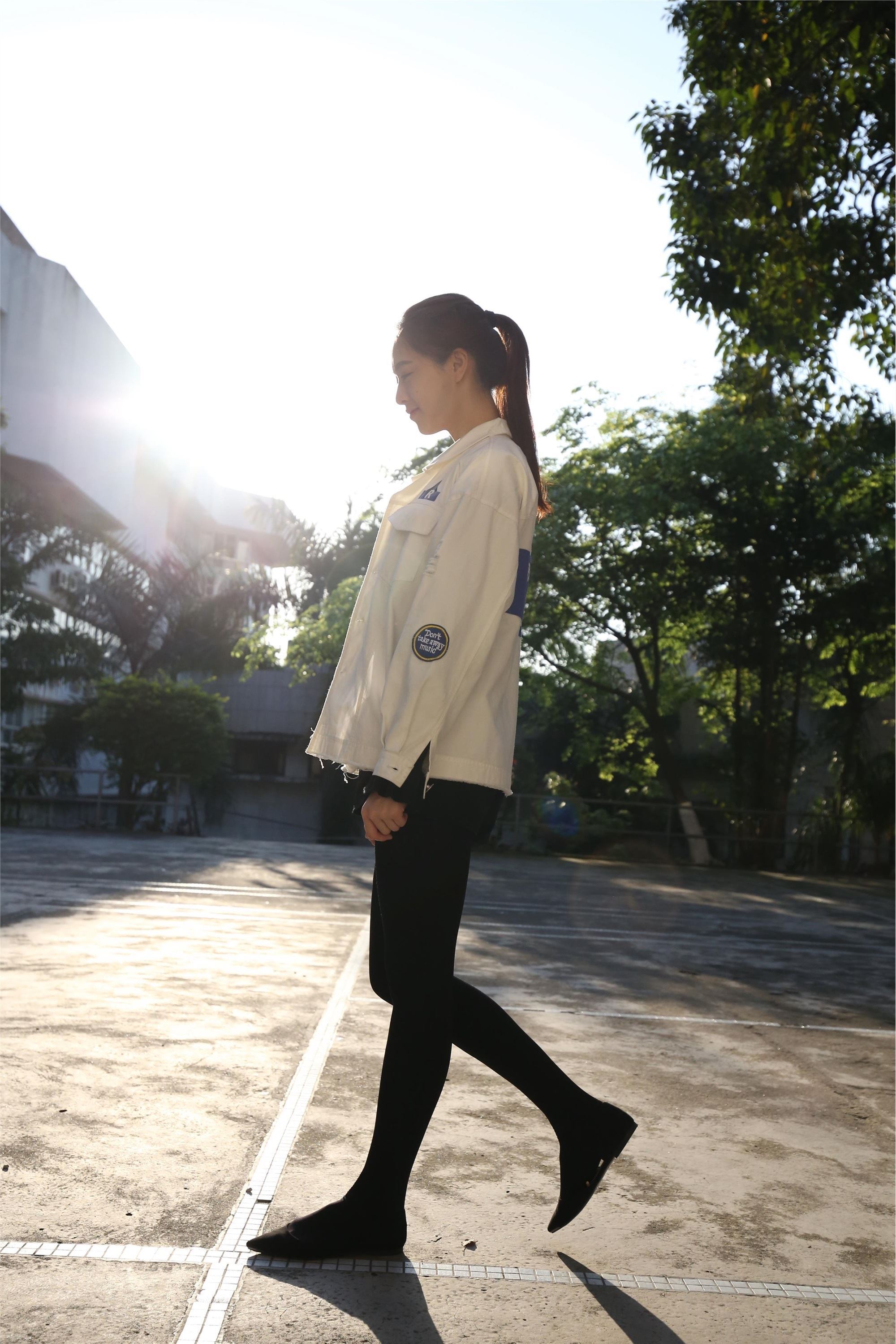 大西瓜美女图片 Z2-1 衬黑厚丝600p2