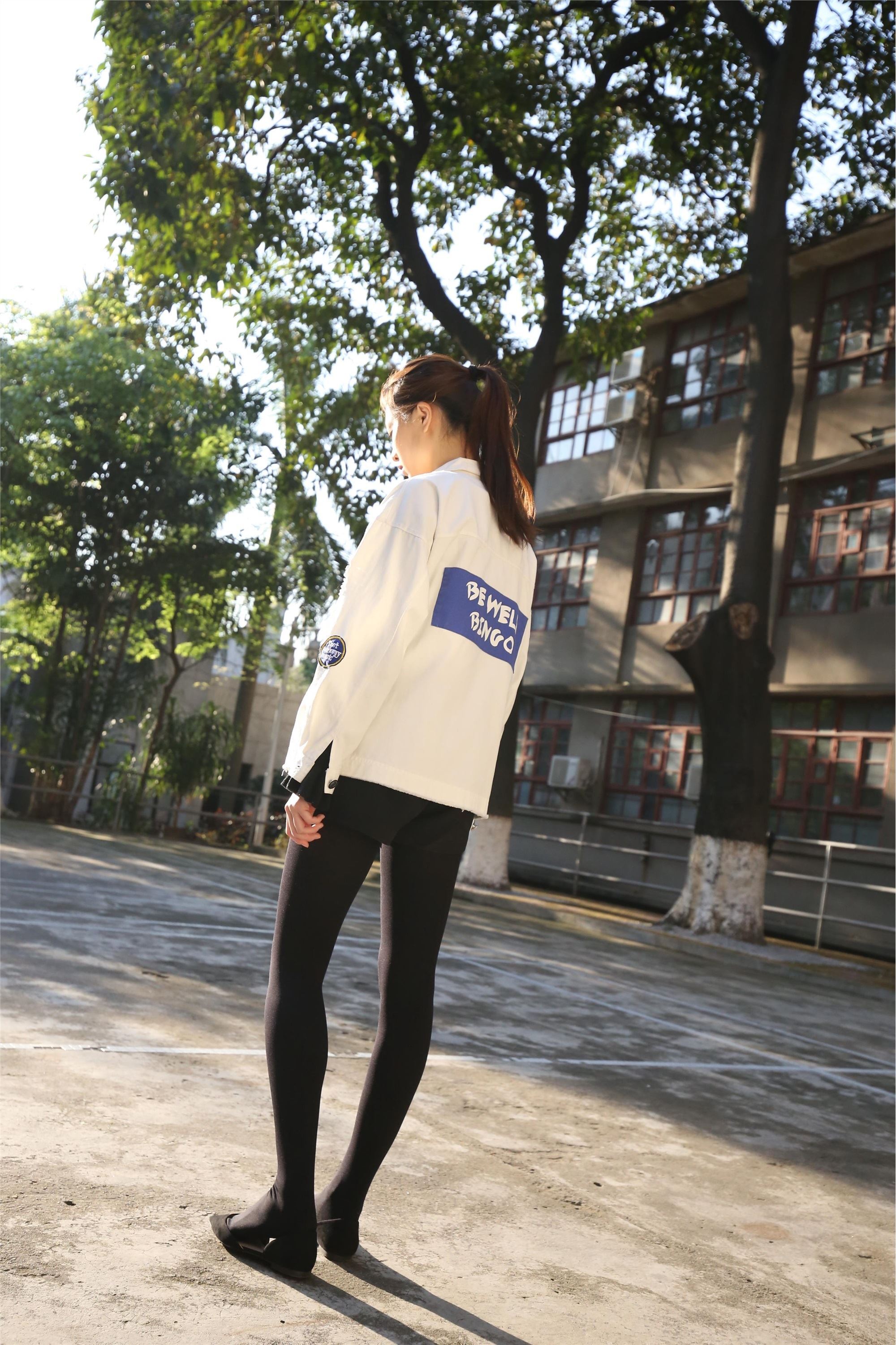 大西瓜美女图片 Z2-1 衬黑厚丝600p2