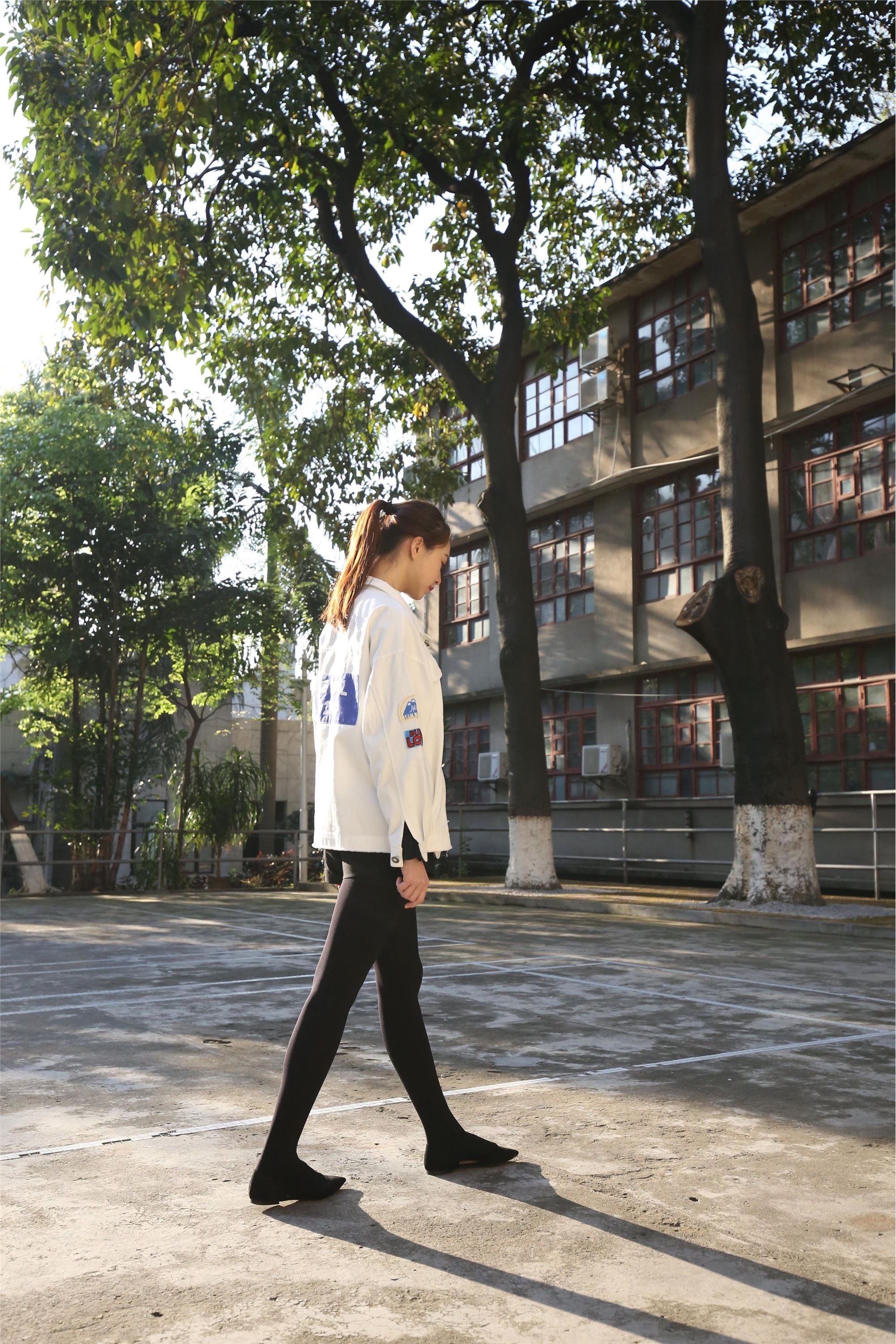 大西瓜美女图片 Z2-1 衬黑厚丝600p2