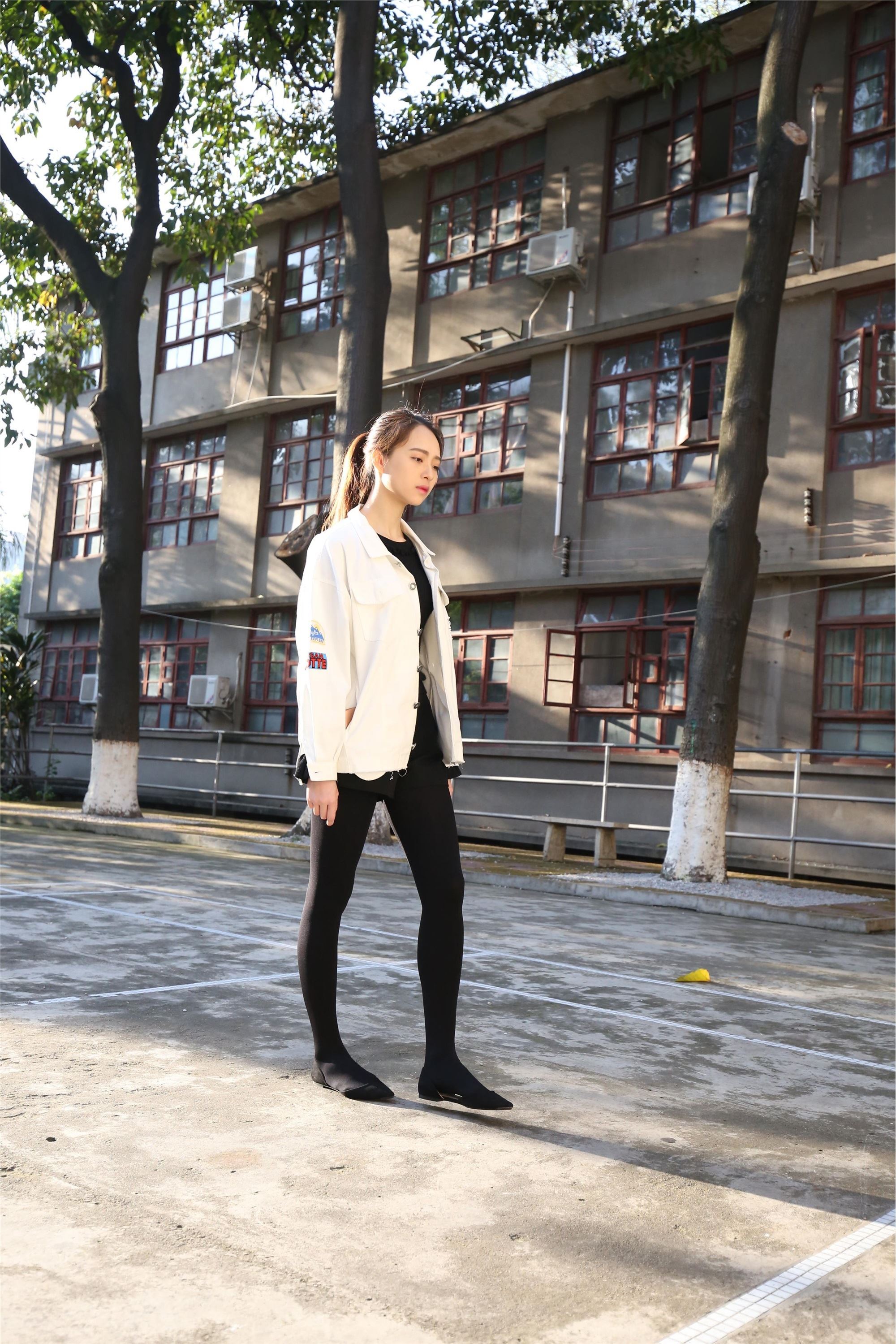 大西瓜美女图片 Z2-1 衬黑厚丝600p2