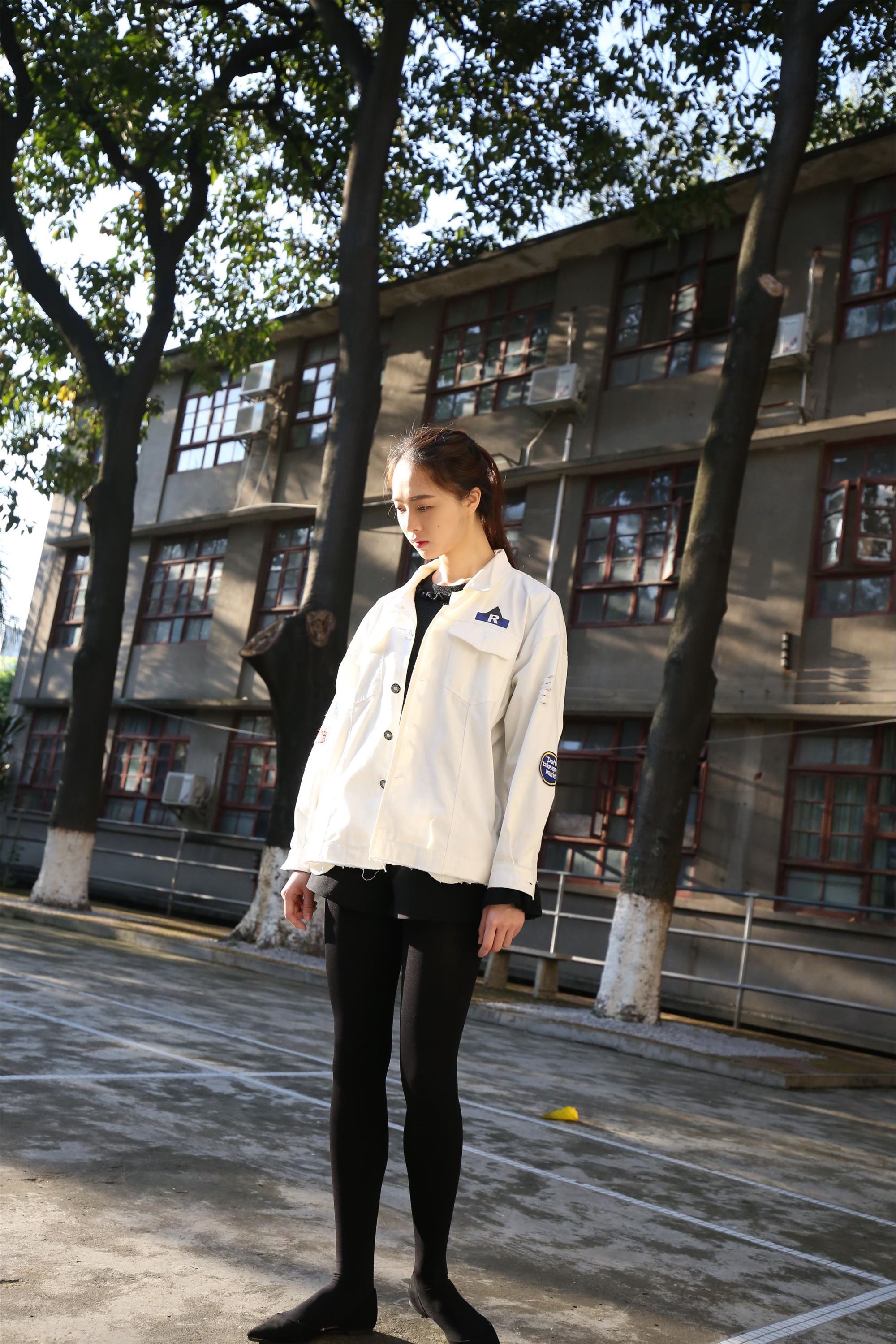 大西瓜美女图片 Z2-1 衬黑厚丝600p2