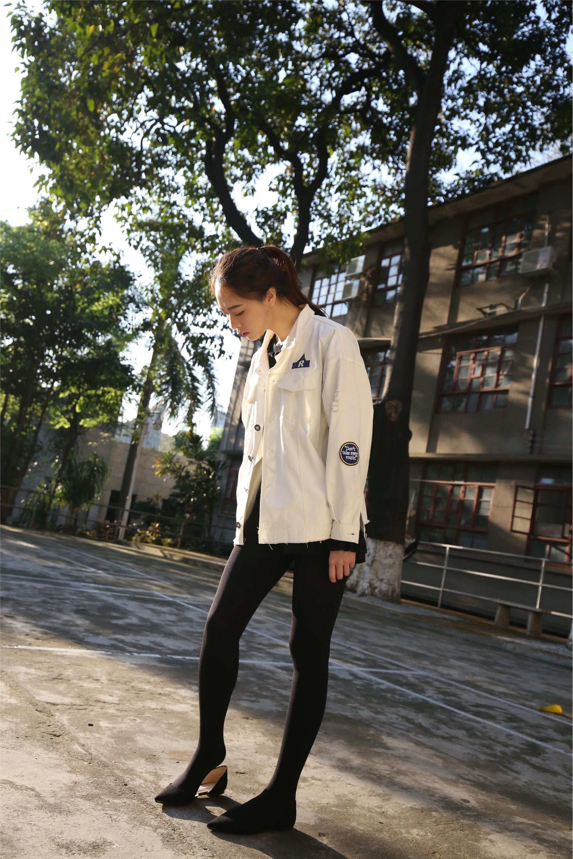 大西瓜美女图片 Z2-1 衬黑厚丝600p2