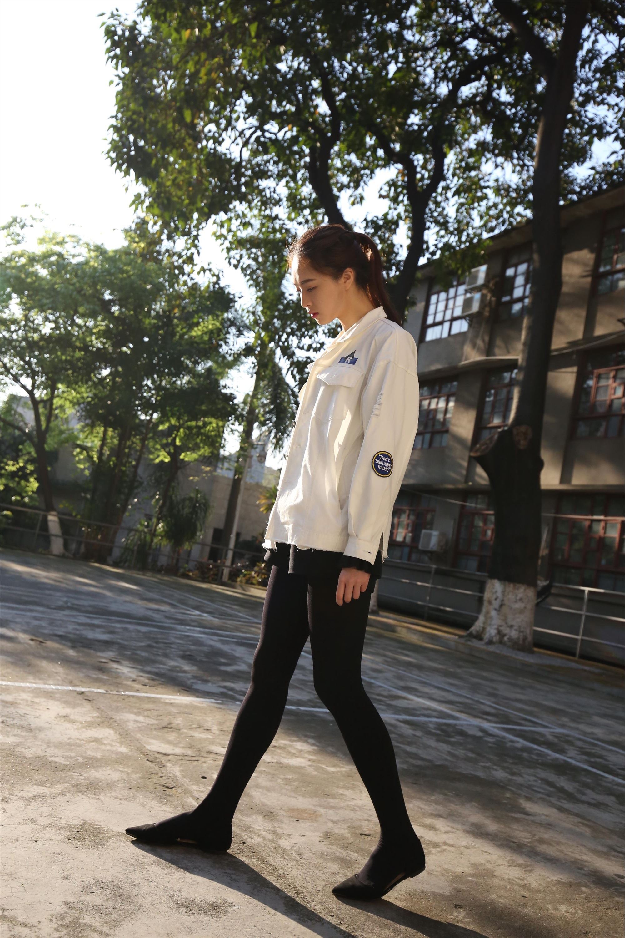 大西瓜美女图片 Z2-1 衬黑厚丝600p2