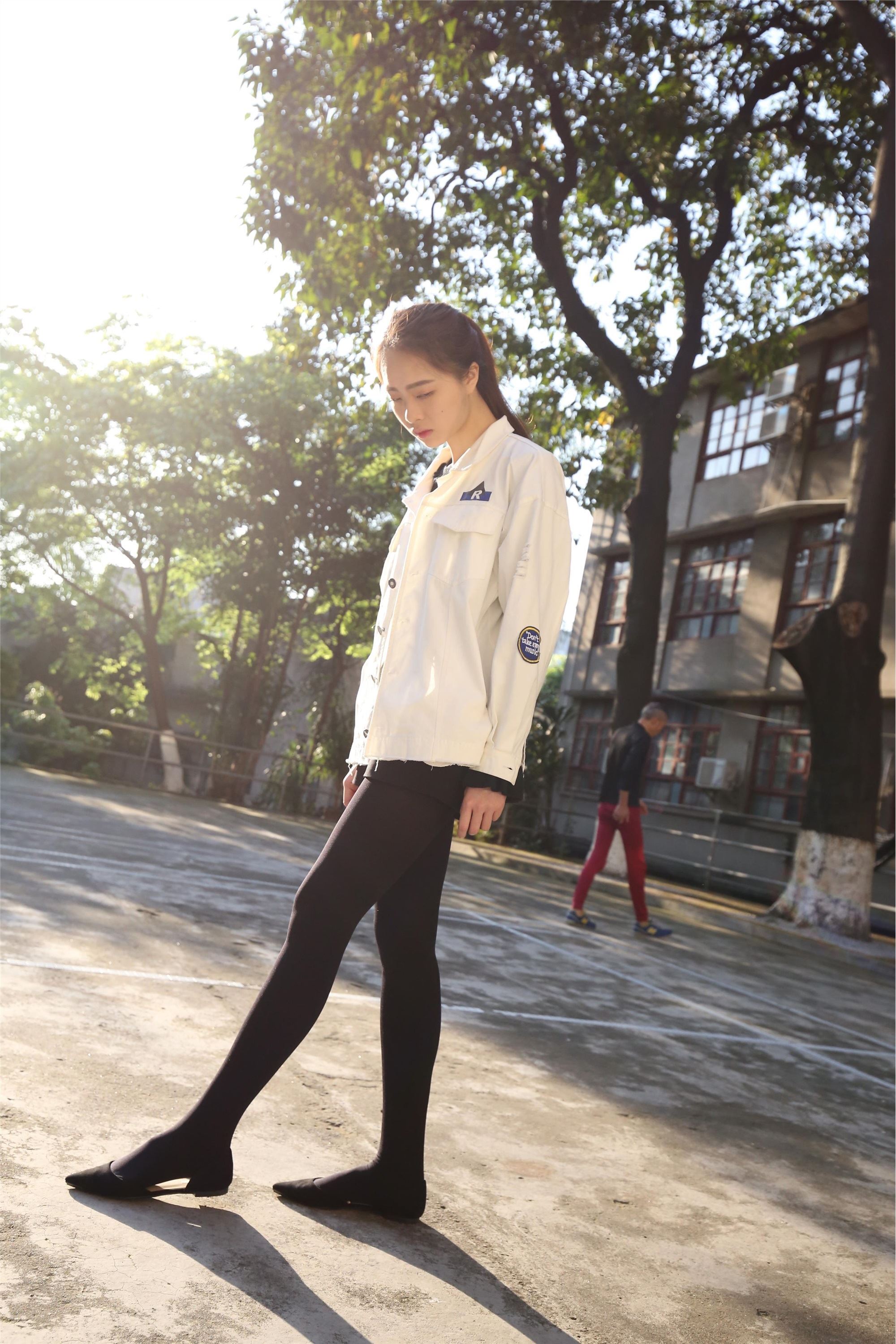 大西瓜美女图片 Z2-1 衬黑厚丝600p2