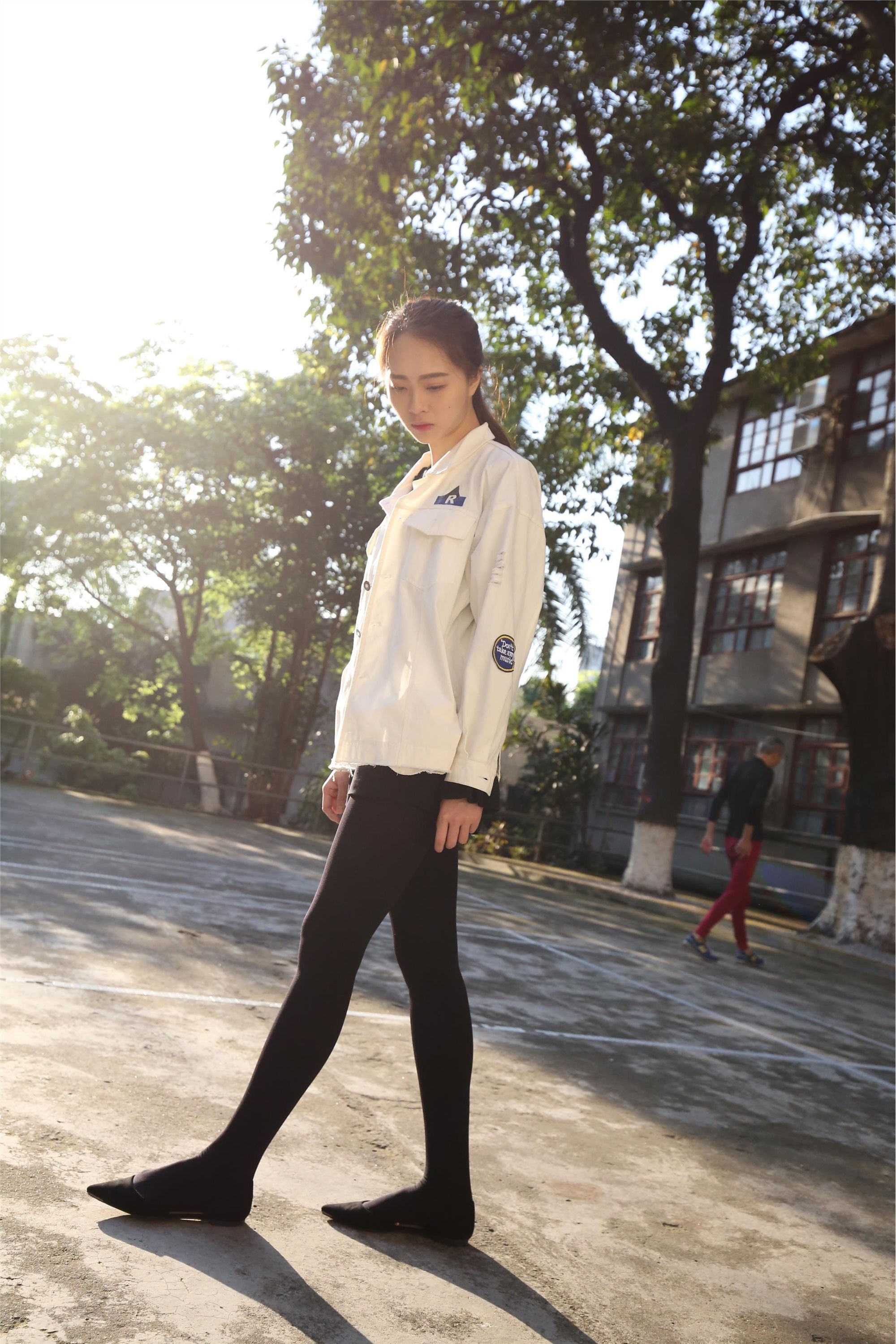 大西瓜美女图片 Z2-1 衬黑厚丝600p2