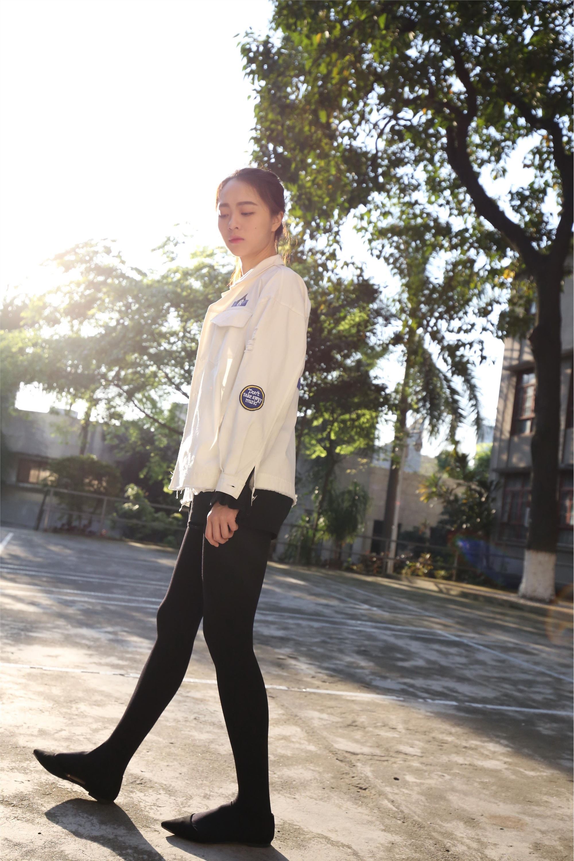 大西瓜美女图片 Z2-1 衬黑厚丝600p2