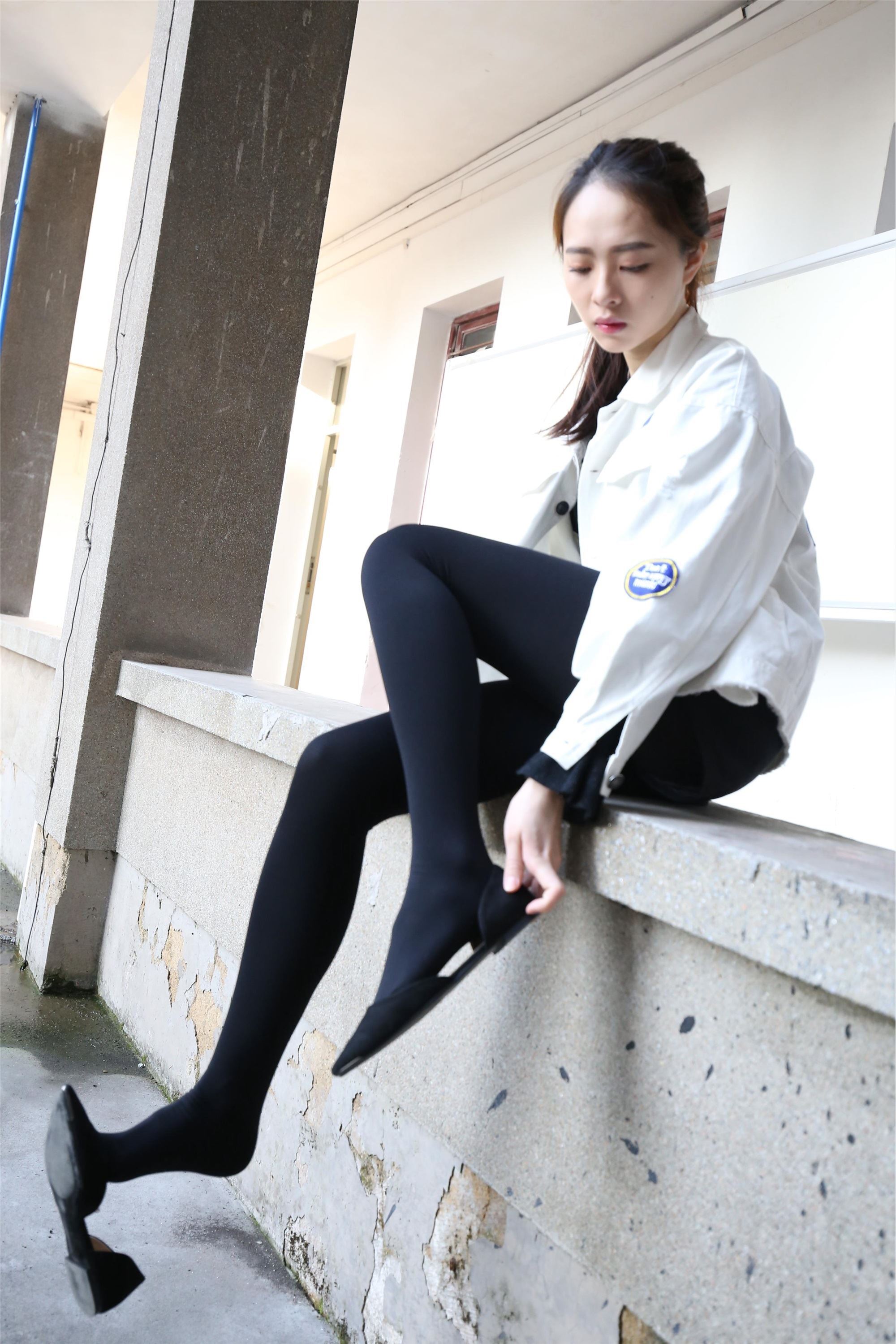 大西瓜美女图片 Z2-1 衬黑厚丝600p2