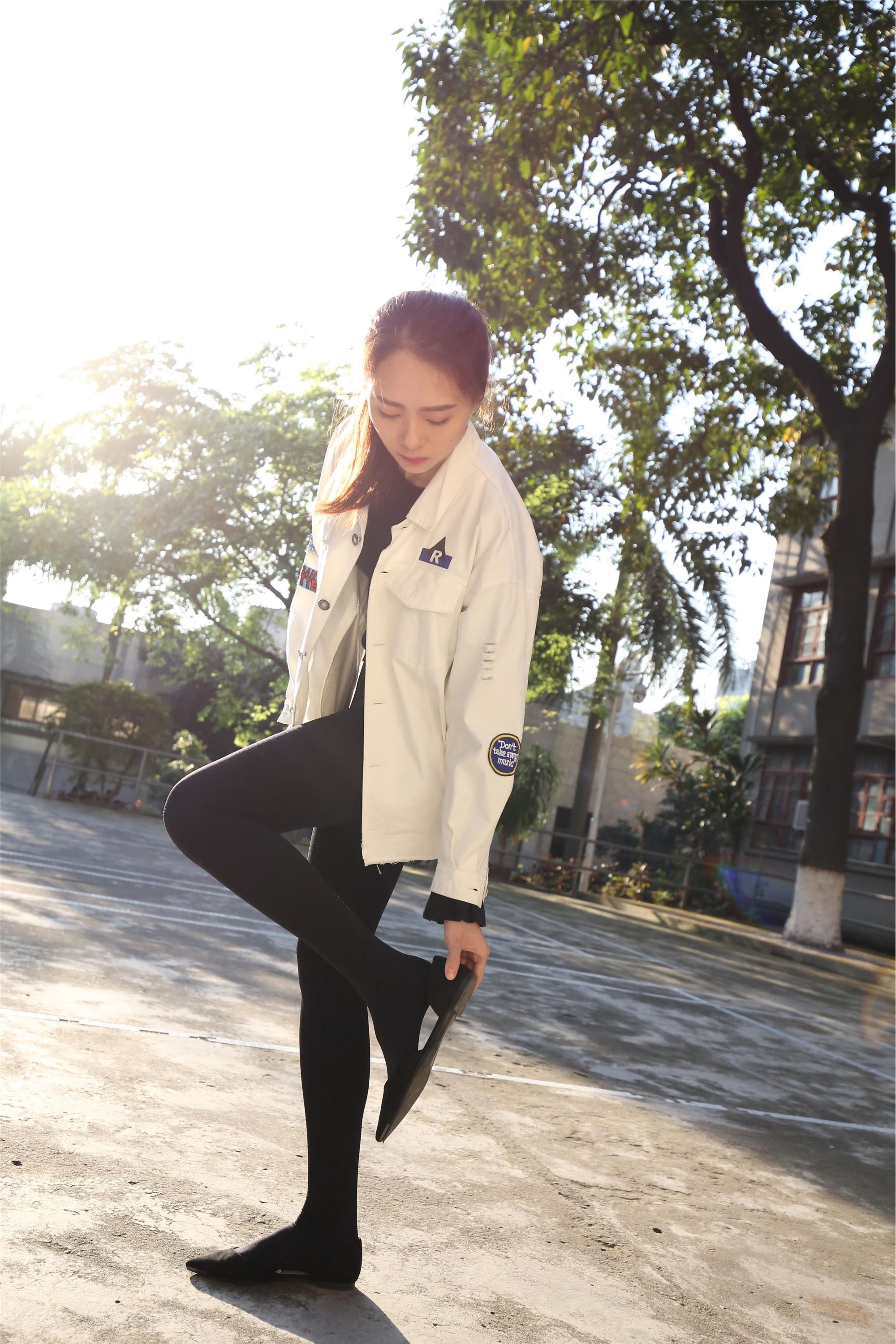 大西瓜美女图片 Z2-1 衬黑厚丝600p2