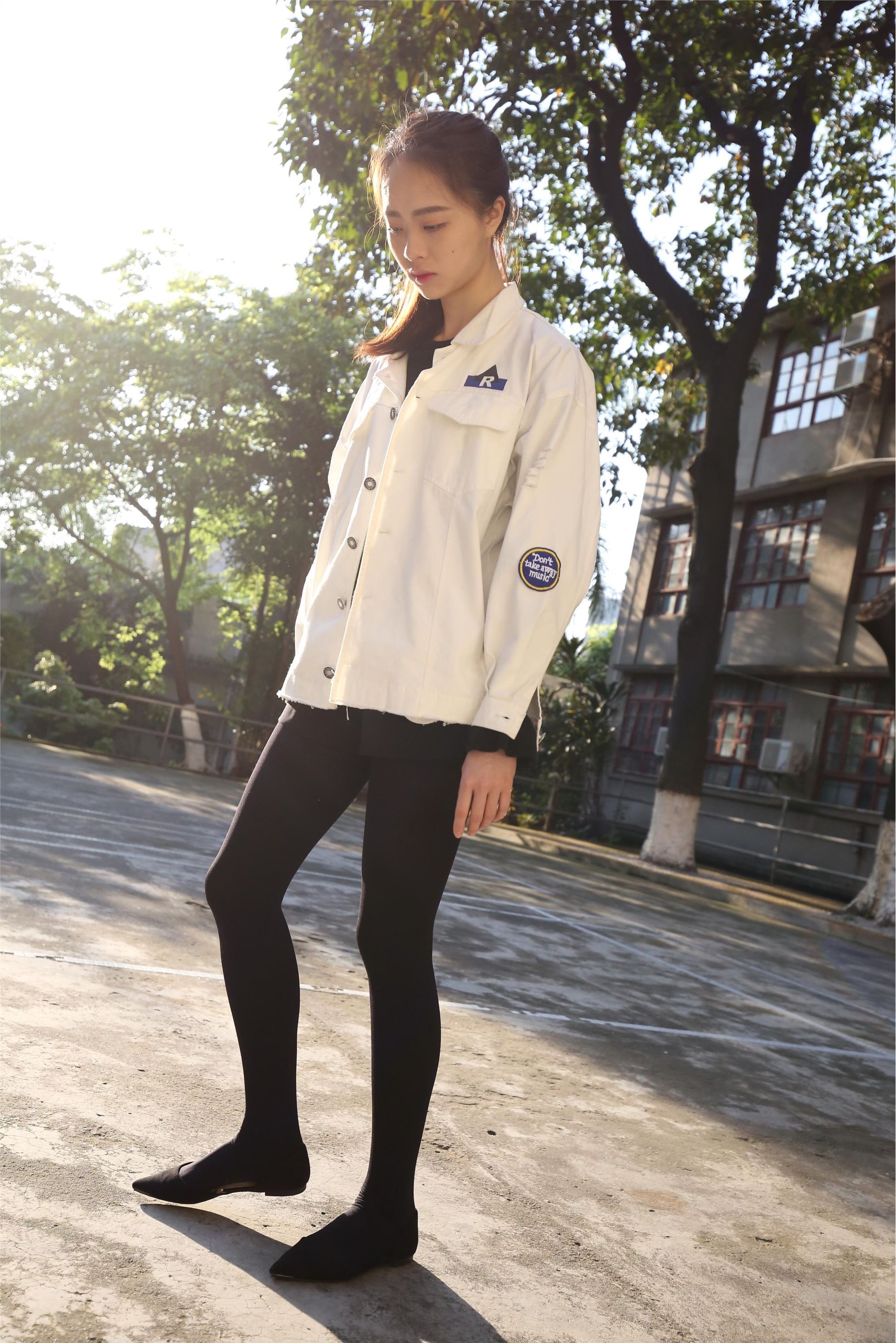 大西瓜美女图片 Z2-1 衬黑厚丝600p2