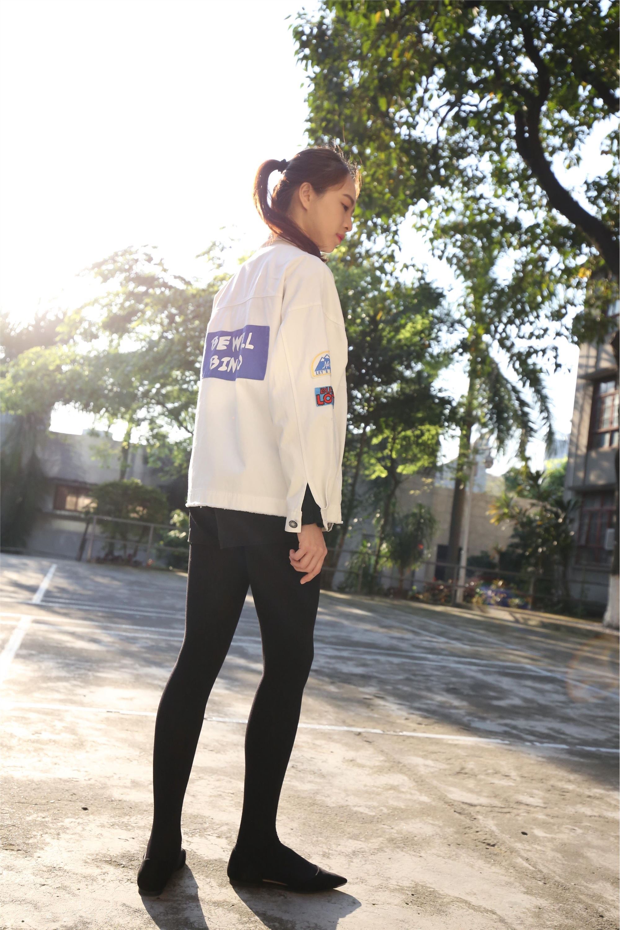 大西瓜美女图片 Z2-1 衬黑厚丝600p2