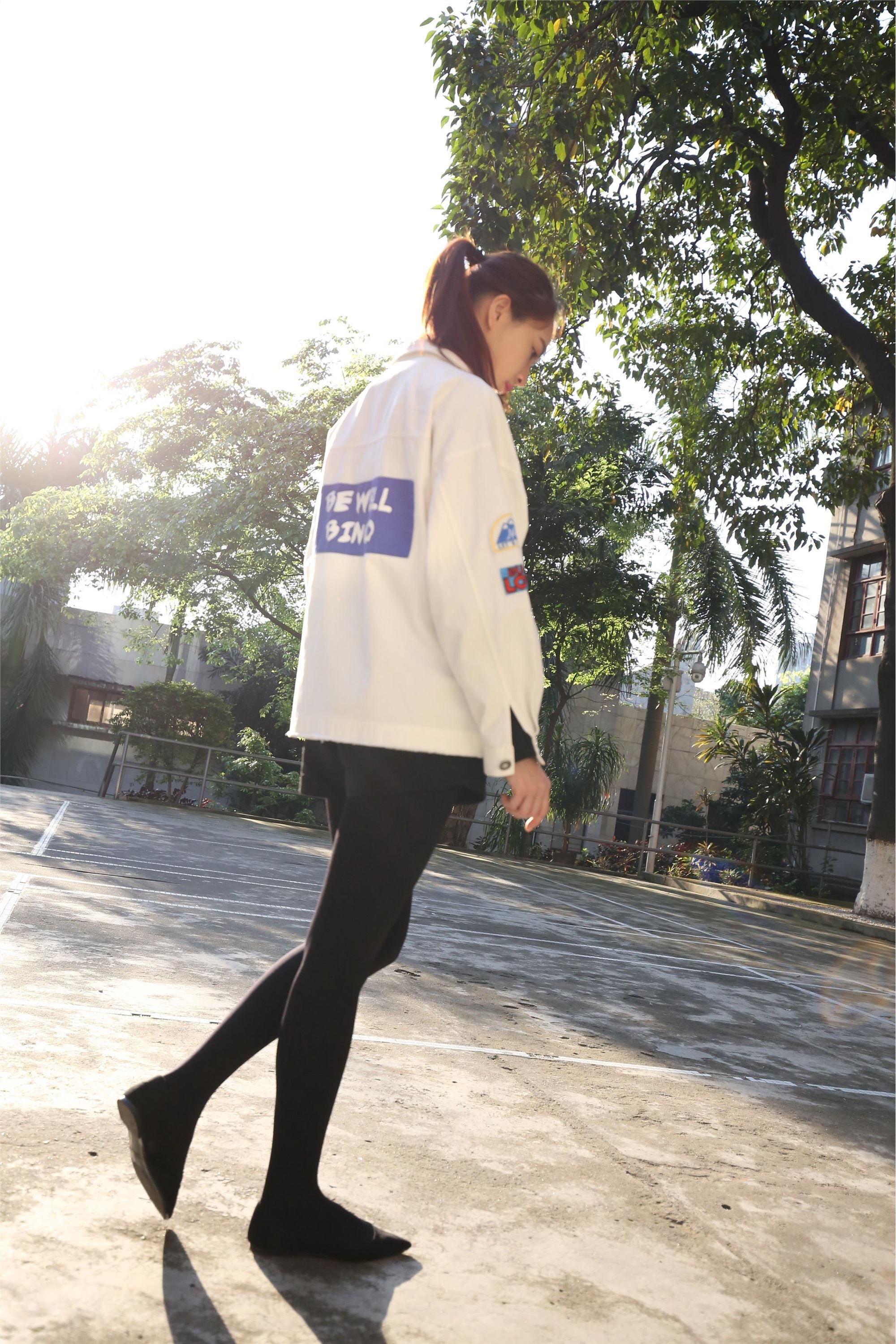 大西瓜美女图片 Z2-1 衬黑厚丝600p2