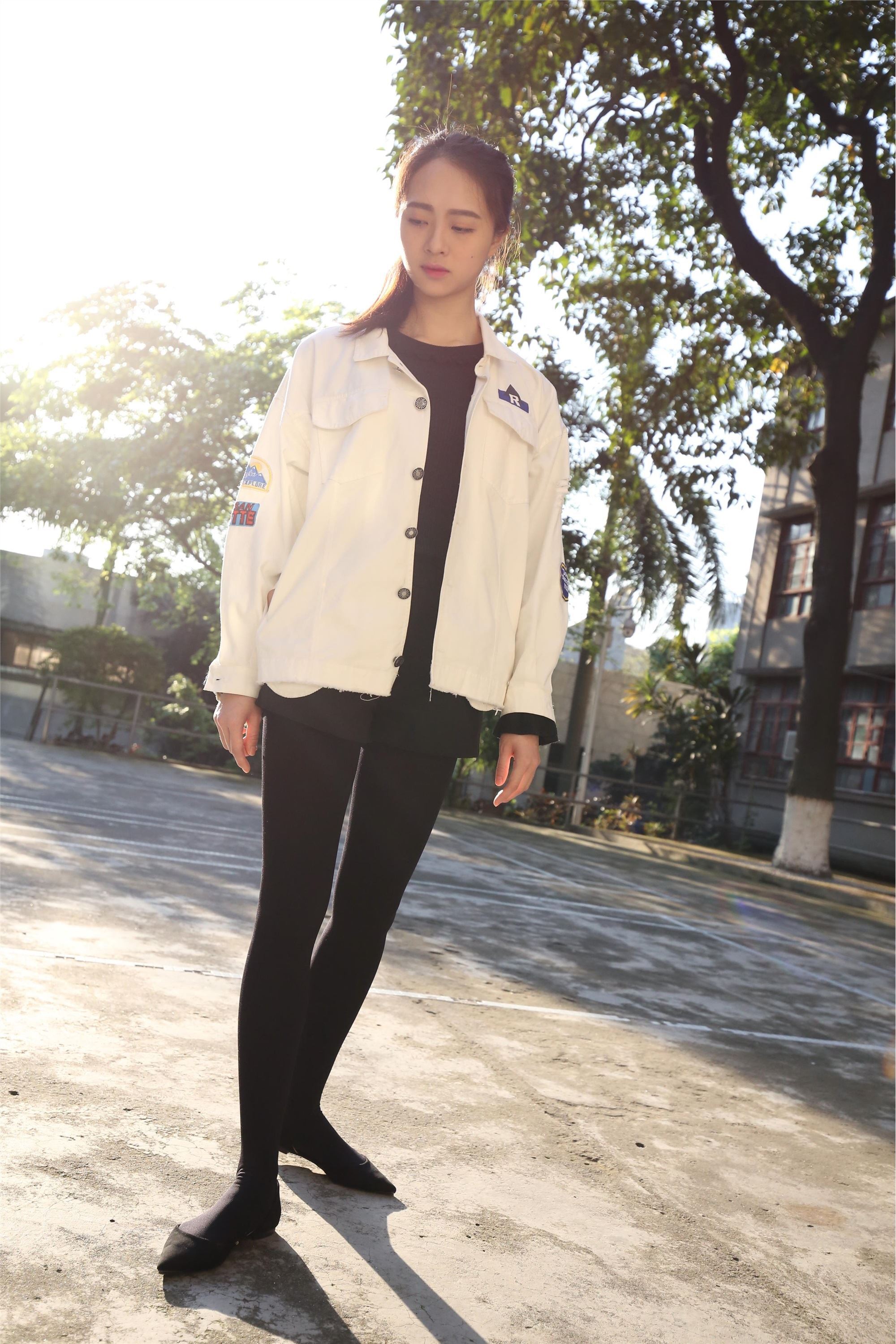 大西瓜美女图片 Z2-1 衬黑厚丝600p2