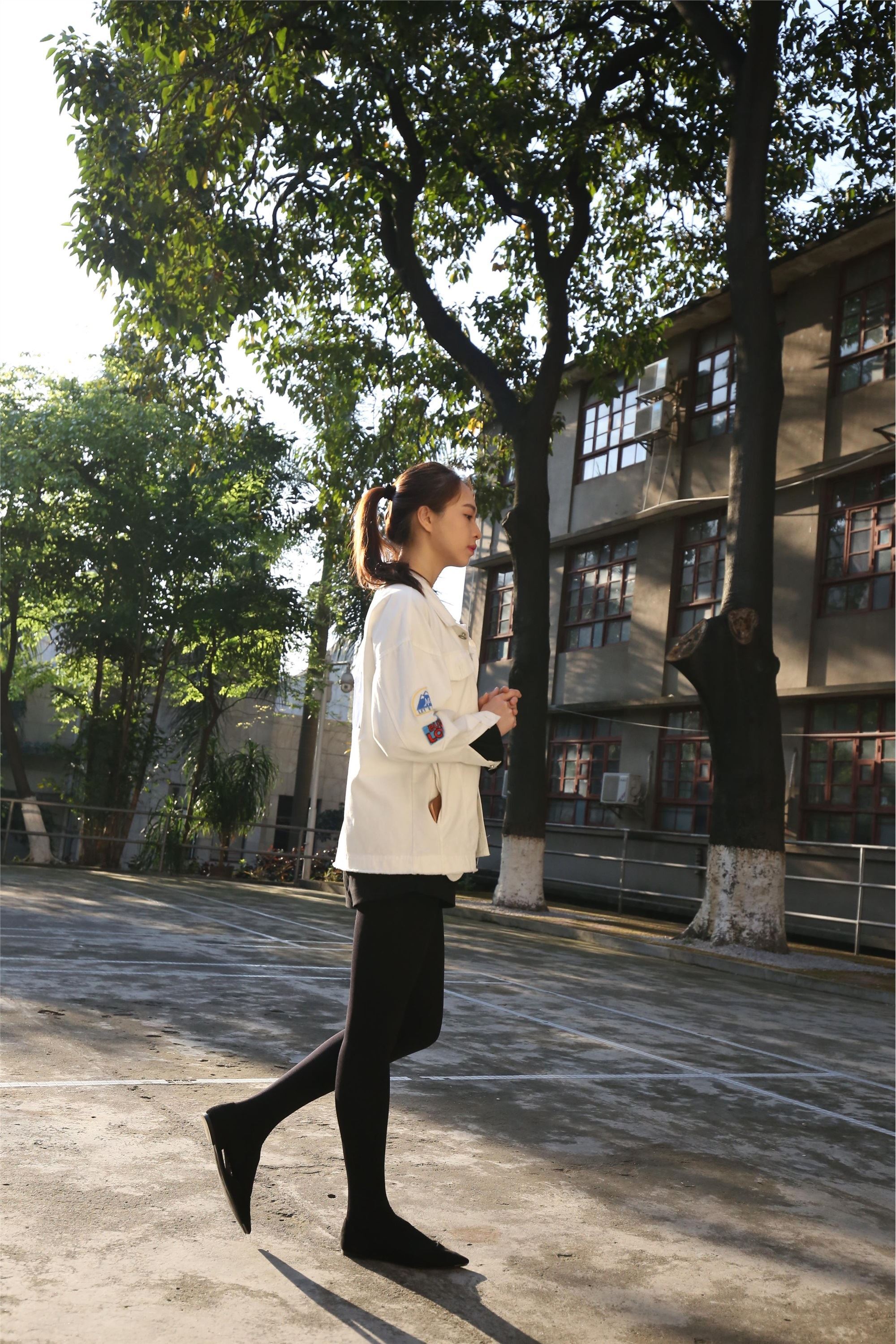 大西瓜美女图片 Z2-1 衬黑厚丝600p2