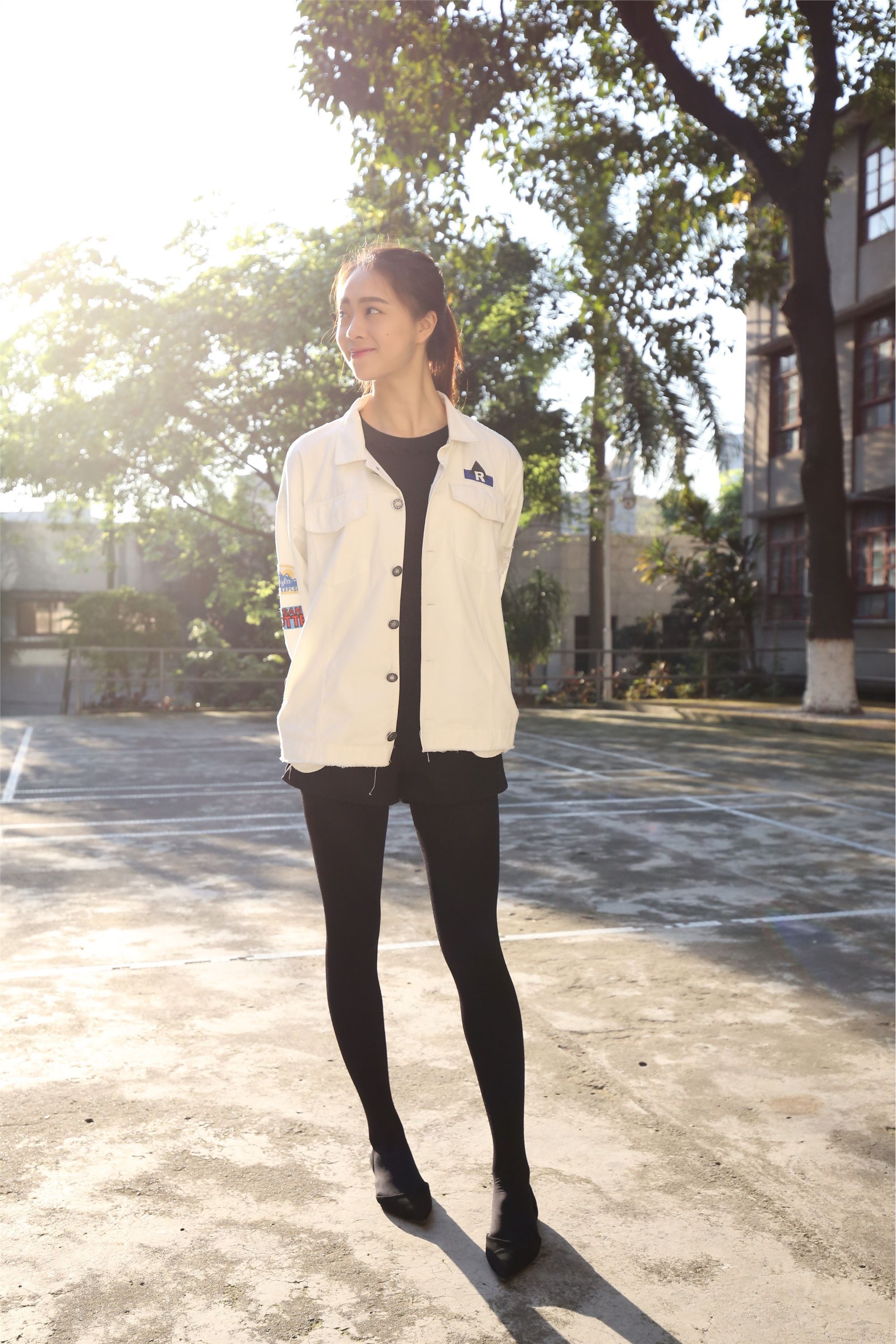 大西瓜美女图片 Z2-1 衬黑厚丝600p2