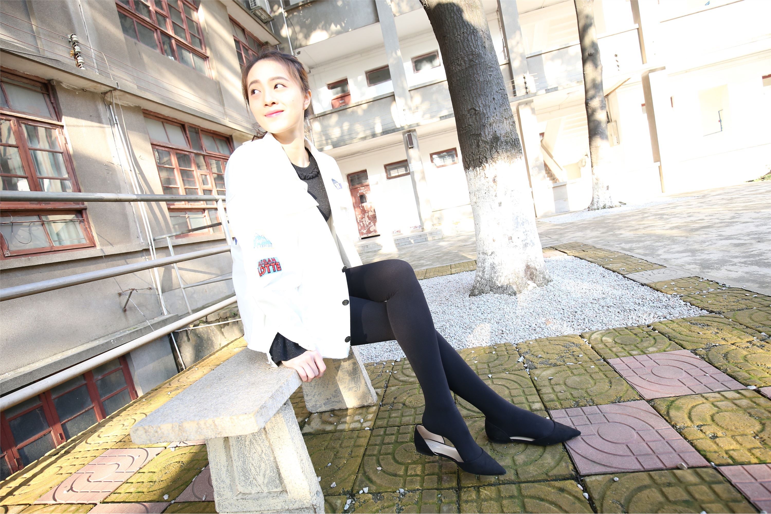 大西瓜美女图片 Z2-1 衬黑厚丝600p2