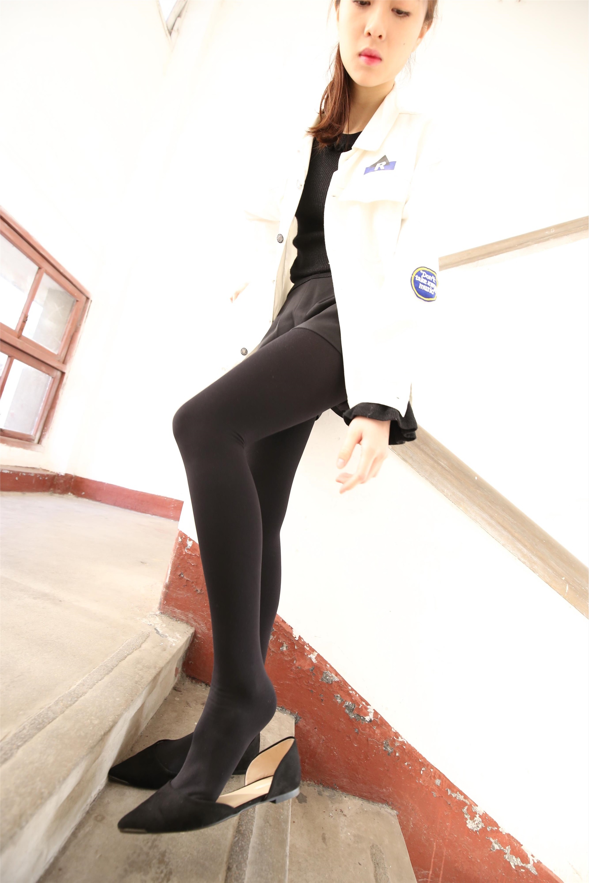 大西瓜美女图片 Z2-1 衬黑厚丝600p3