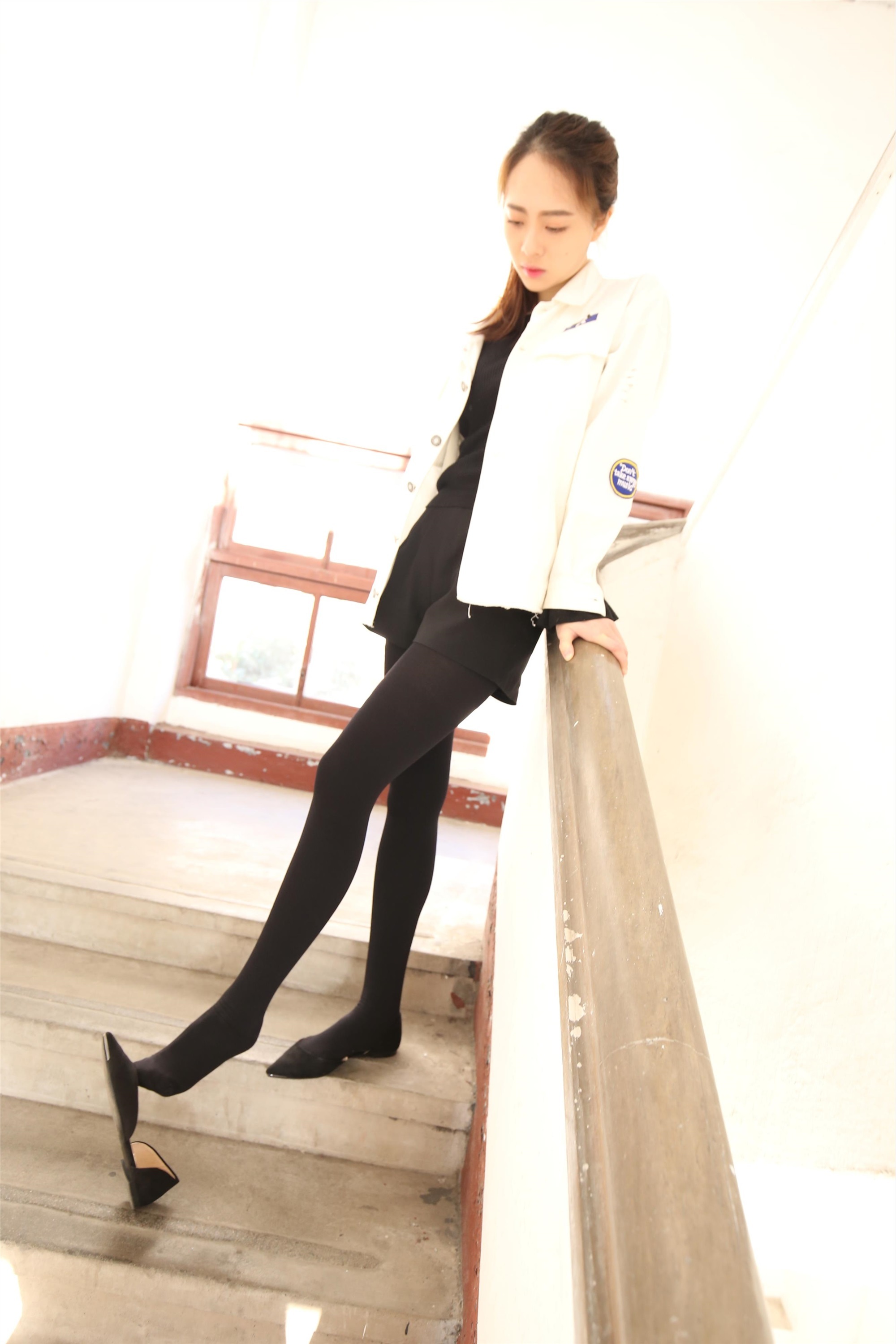 大西瓜美女图片 Z2-1 衬黑厚丝600p3