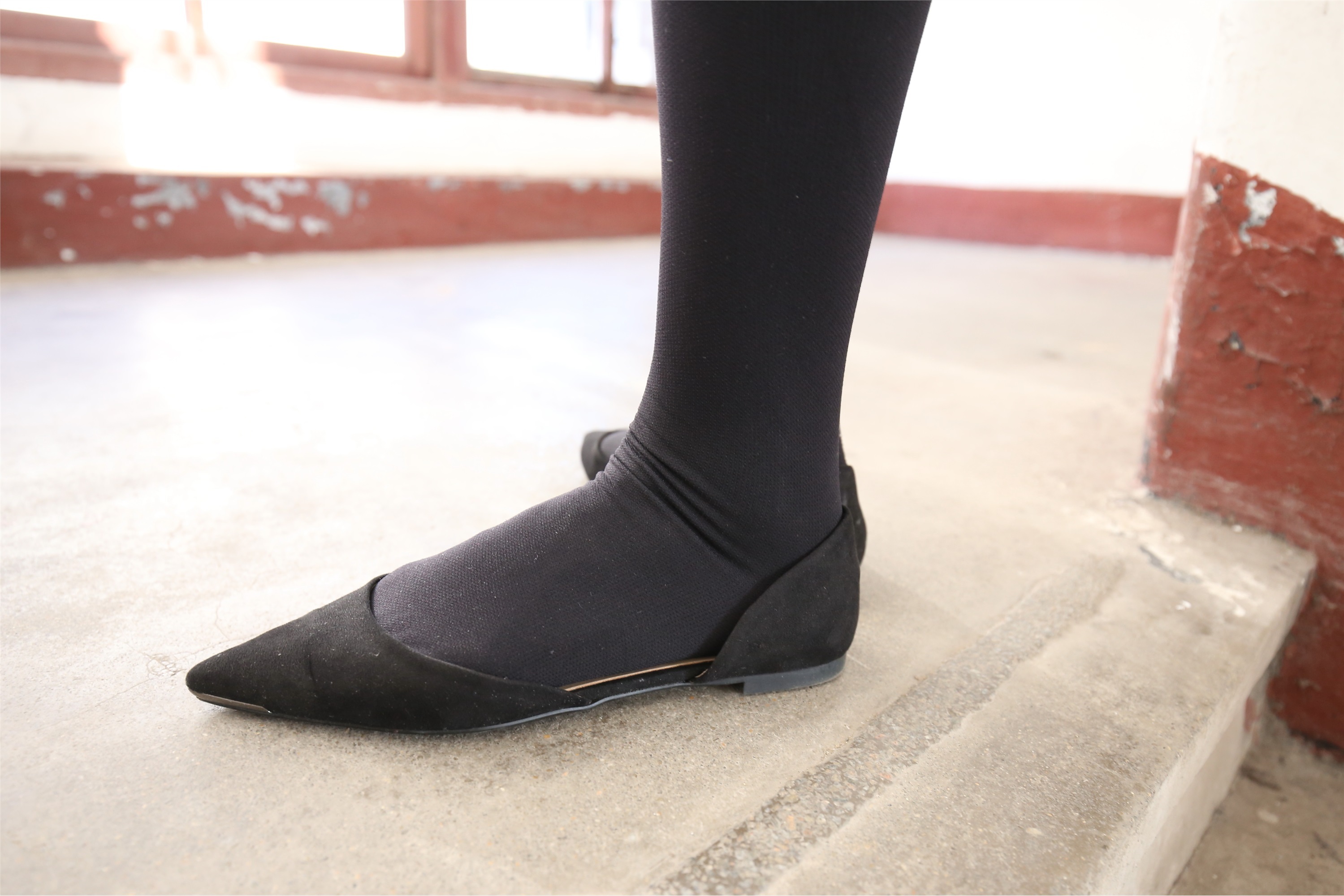 大西瓜美女图片 Z2-1 衬黑厚丝600p3