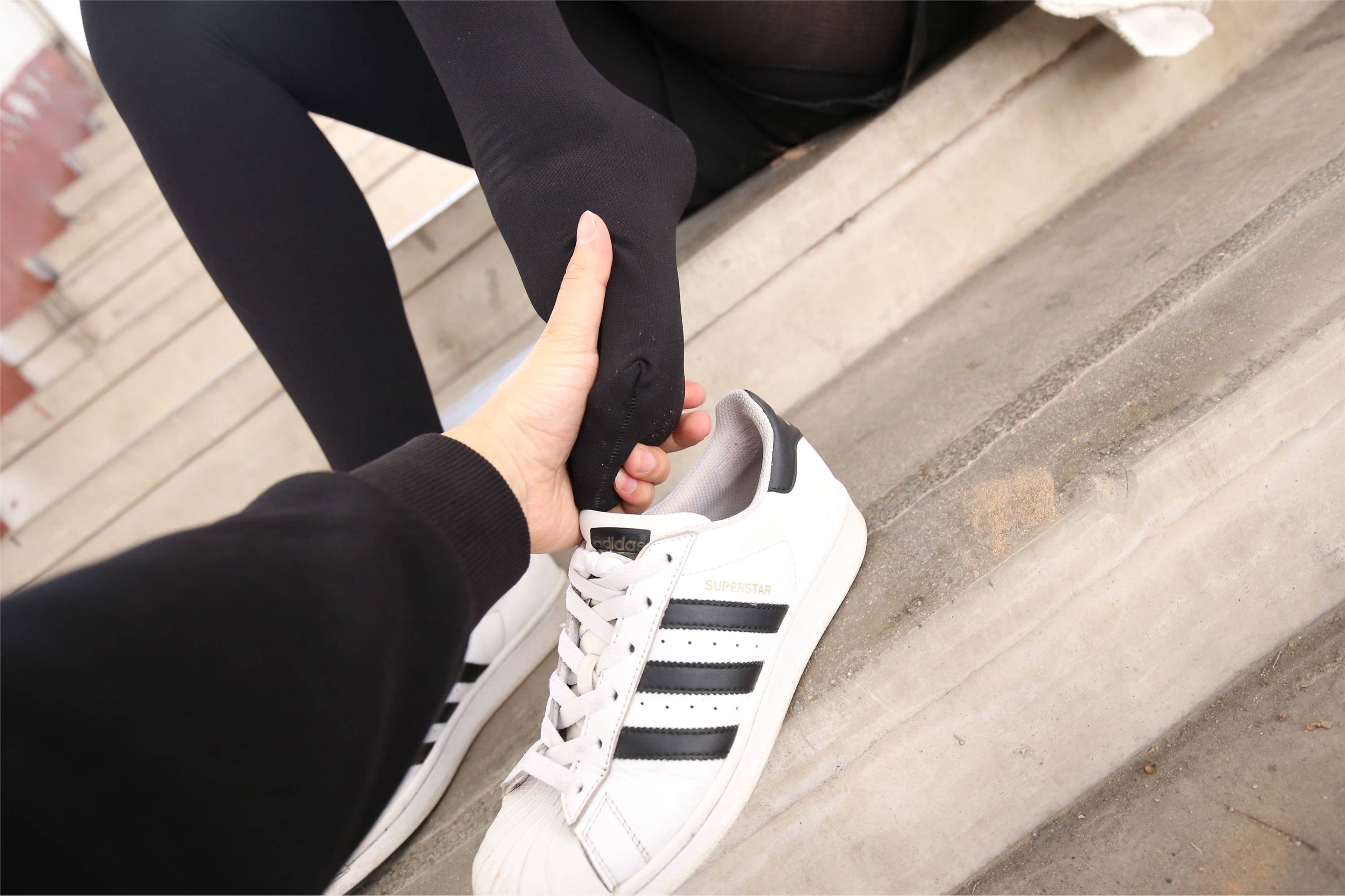 大西瓜美女图片 Z2-1 衬黑厚丝600p4