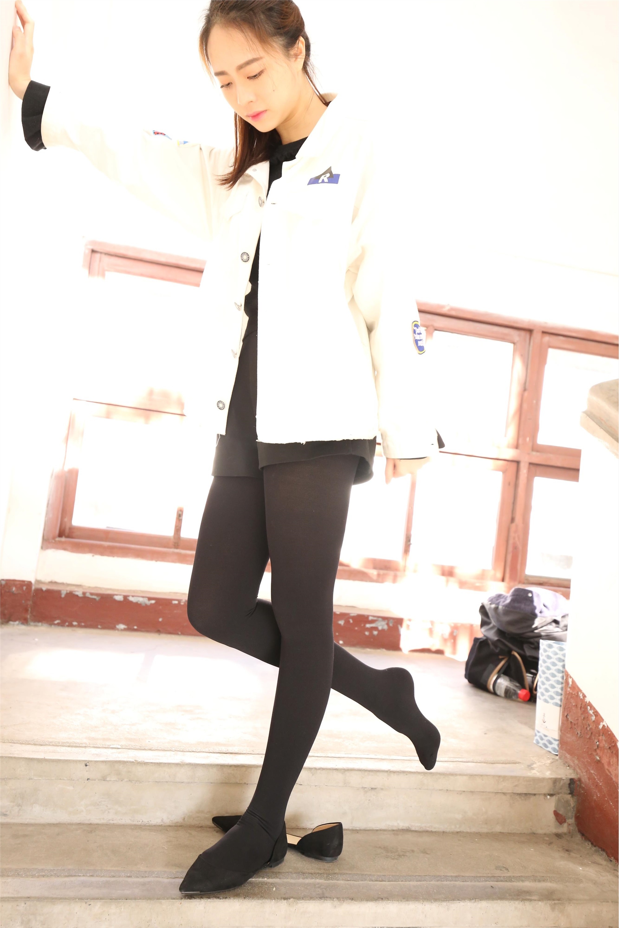 大西瓜美女图片 Z2-1 衬黑厚丝600p4