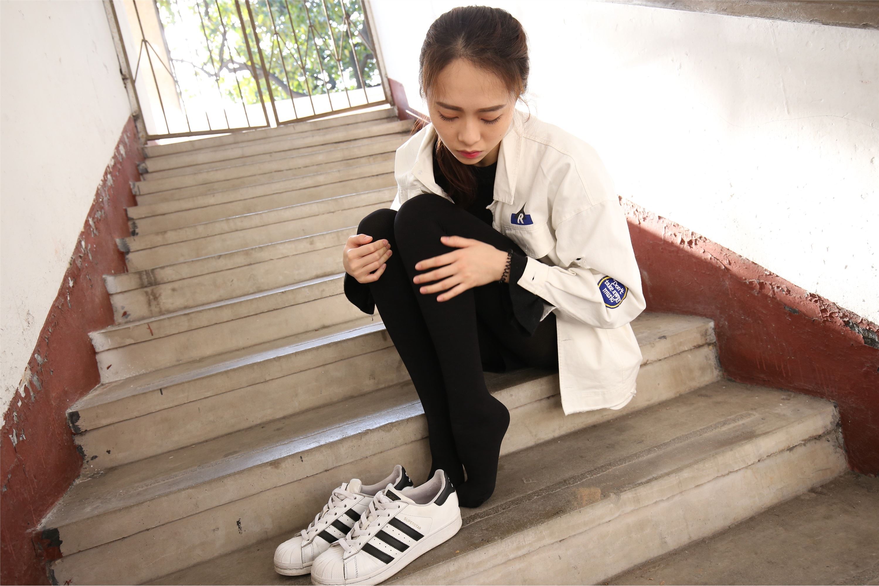 大西瓜美女图片 Z2-1 衬黑厚丝600p4